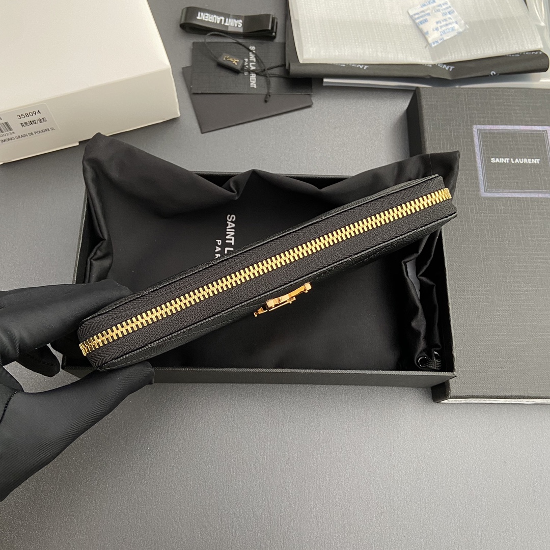 Saint Laurent 五金 MATELASSE翻盖粒面压印皮革环绕式拉链钱包