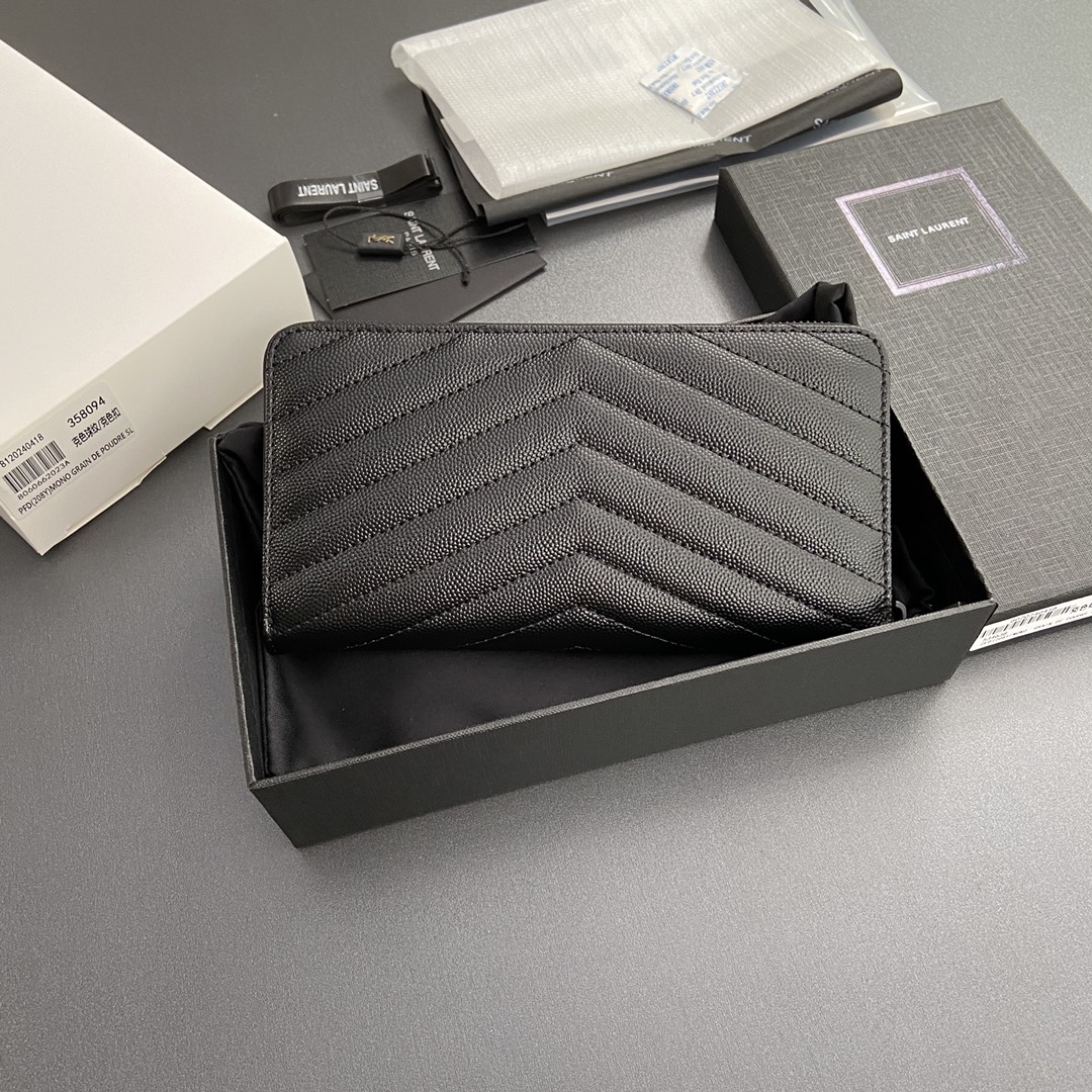 Saint Laurent 五金 MATELASSE翻盖粒面压印皮革环绕式拉链钱包