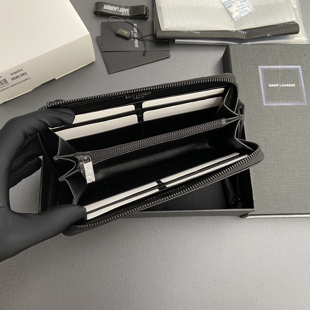 Saint Laurent 五金 MATELASSE翻盖粒面压印皮革环绕式拉链钱包