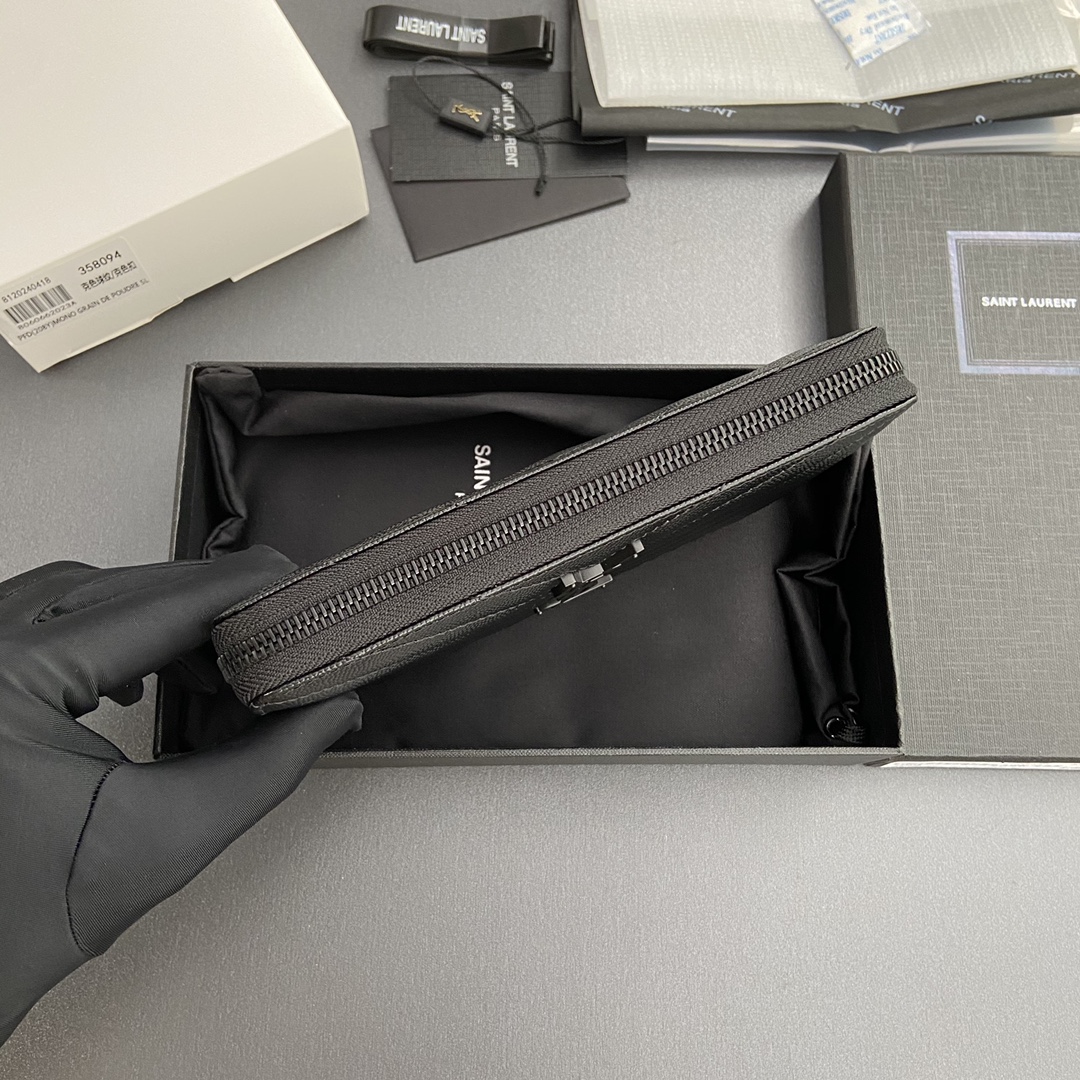 Saint Laurent 五金 MATELASSE翻盖粒面压印皮革环绕式拉链钱包