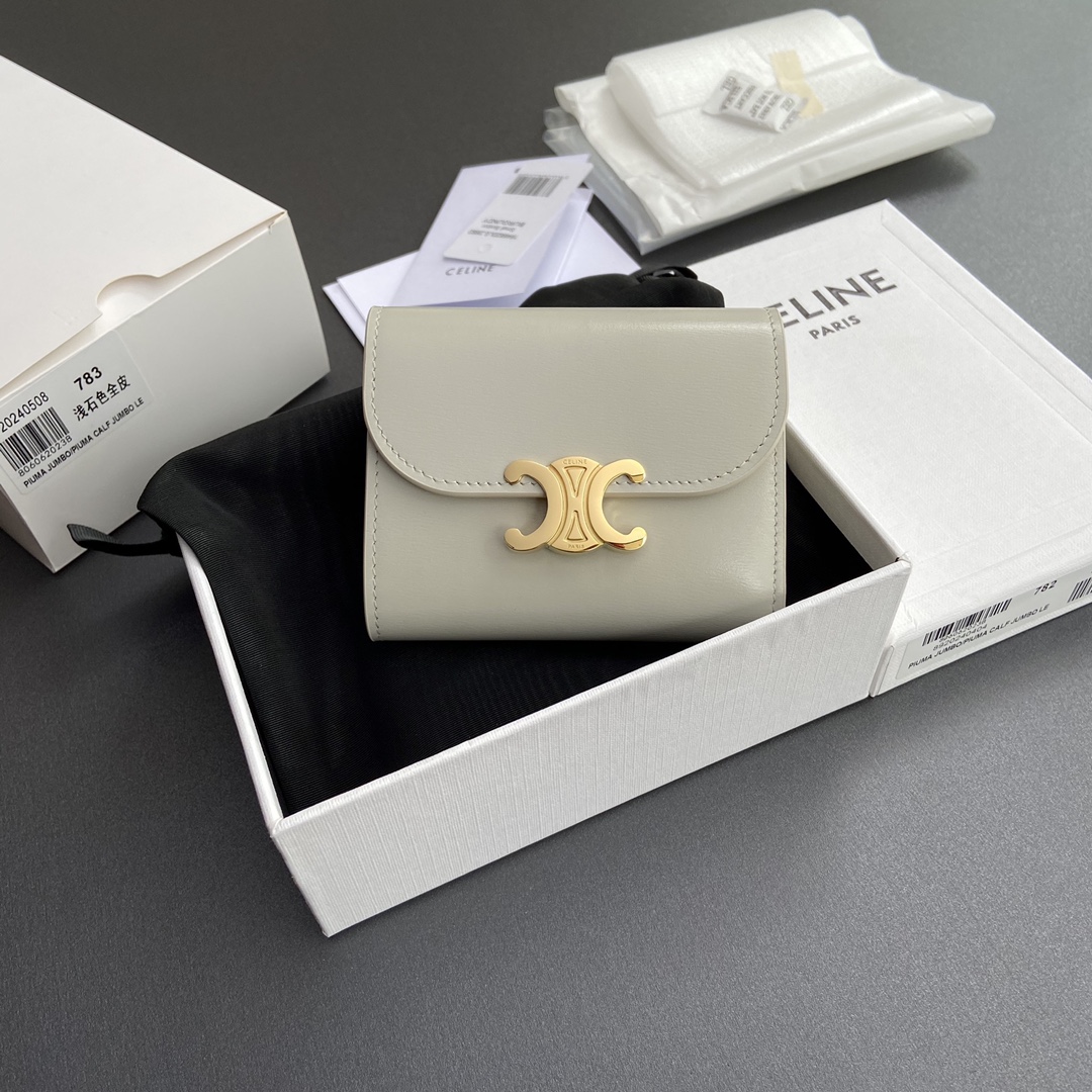 NO:184737,[Original leather of special pure steel hardware] TRIOMPHE shiny cowhide leather wallet/Xiaosai 5 card slags 1 folding coin bag with snap button 1 flat pocket 1 banknote bag Number: 10D782CQH.04LU783 783 Light stone full leather Size: w10.5×9×3cm., Celine wallet, celine, wallets, cowhide19860909【特级纯钢五金原厂皮】 TRIOMPHE亮泽牛皮革钱包/小赛 5个卡糟 1个带按扣折叠零钱袋 1个扁平口袋 1个纸币袋 编号:10D782CQH.04LU783 783浅石色全皮 尺寸:w10.5×9×3cm.,赛琳钱包,celine,wallets,cowhide,Bag