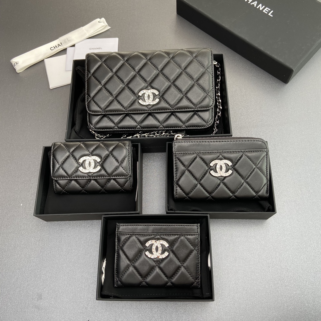 NO:701432,[Special grade hardware original leather] Xiaoxiang series quilted card holder with iconic metal logo silver tone metal hardware, special Italian imported leather No.: 3984 3986 3987, chanel wallet, chanel, wallets19860909【特级五金原厂皮】小香系列 絎縫卡包配以標志性金屬標志 银色調金屬五金,专用意大利进口皮 编号:3984 3986 3987,chanel钱包,chanel,wallets,欧美剧