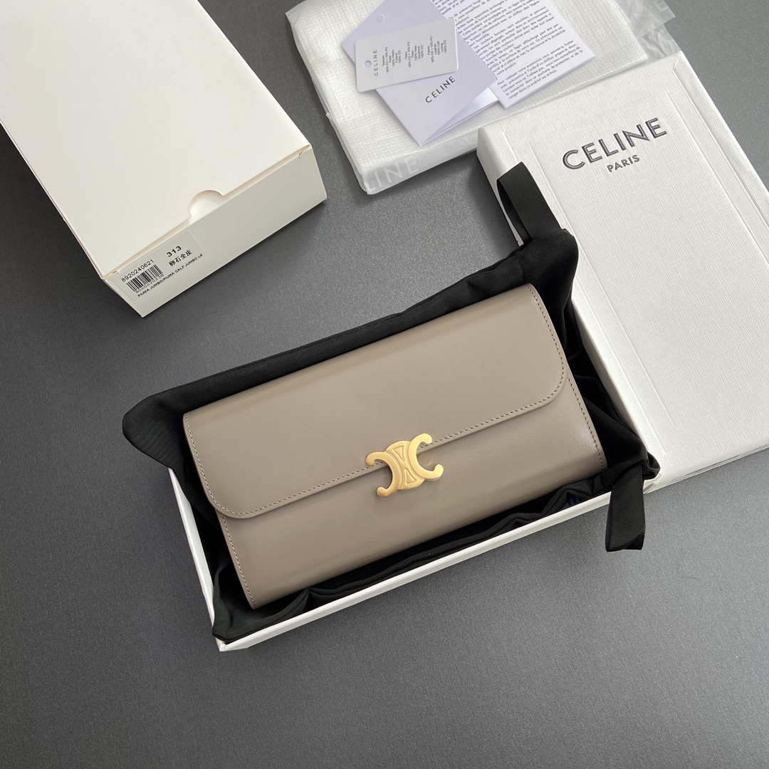 Celine 纯钢五金 TRIOMPHE亮泽牛皮革钱包/2024小赛
