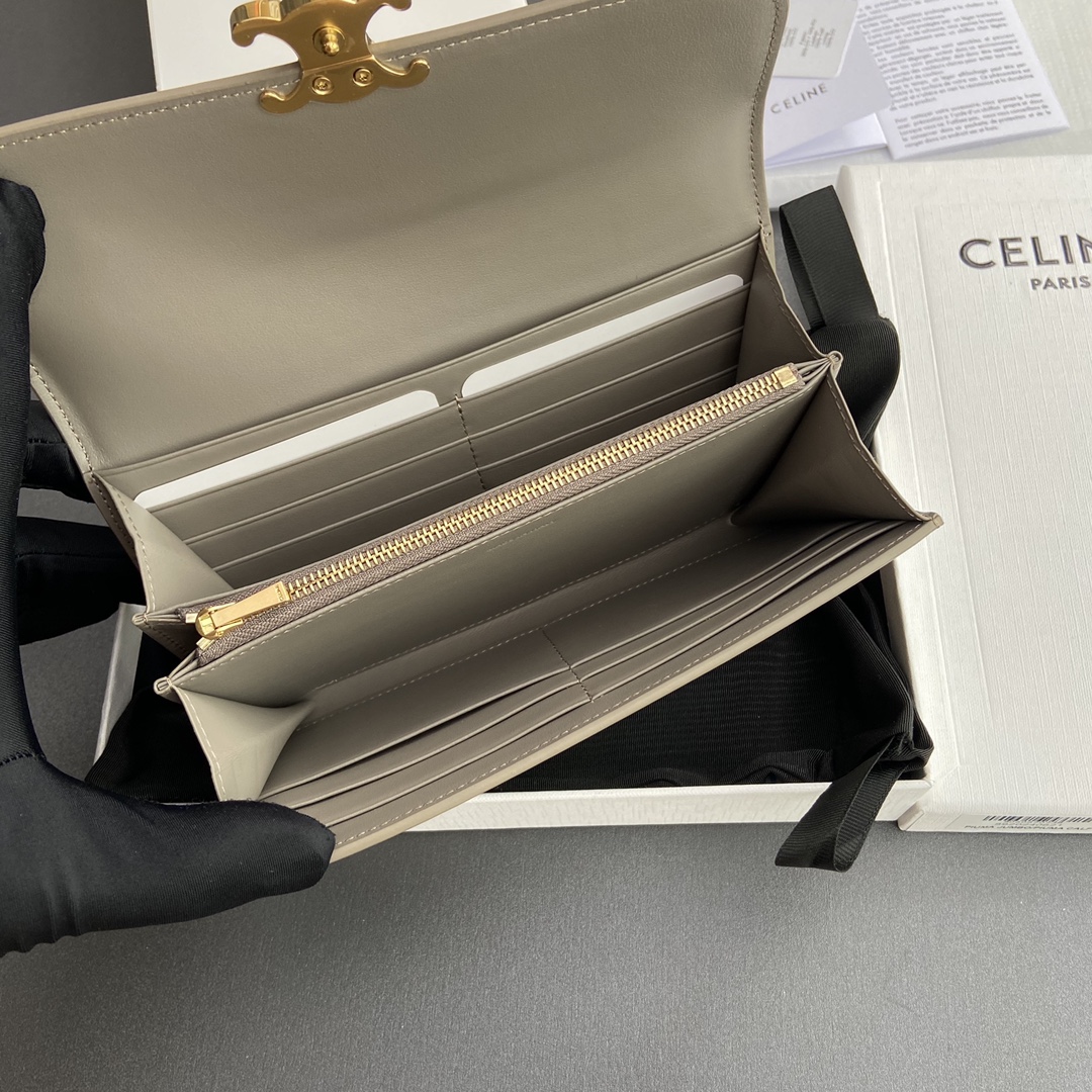 Celine 纯钢五金 TRIOMPHE亮泽牛皮革钱包/2024小赛