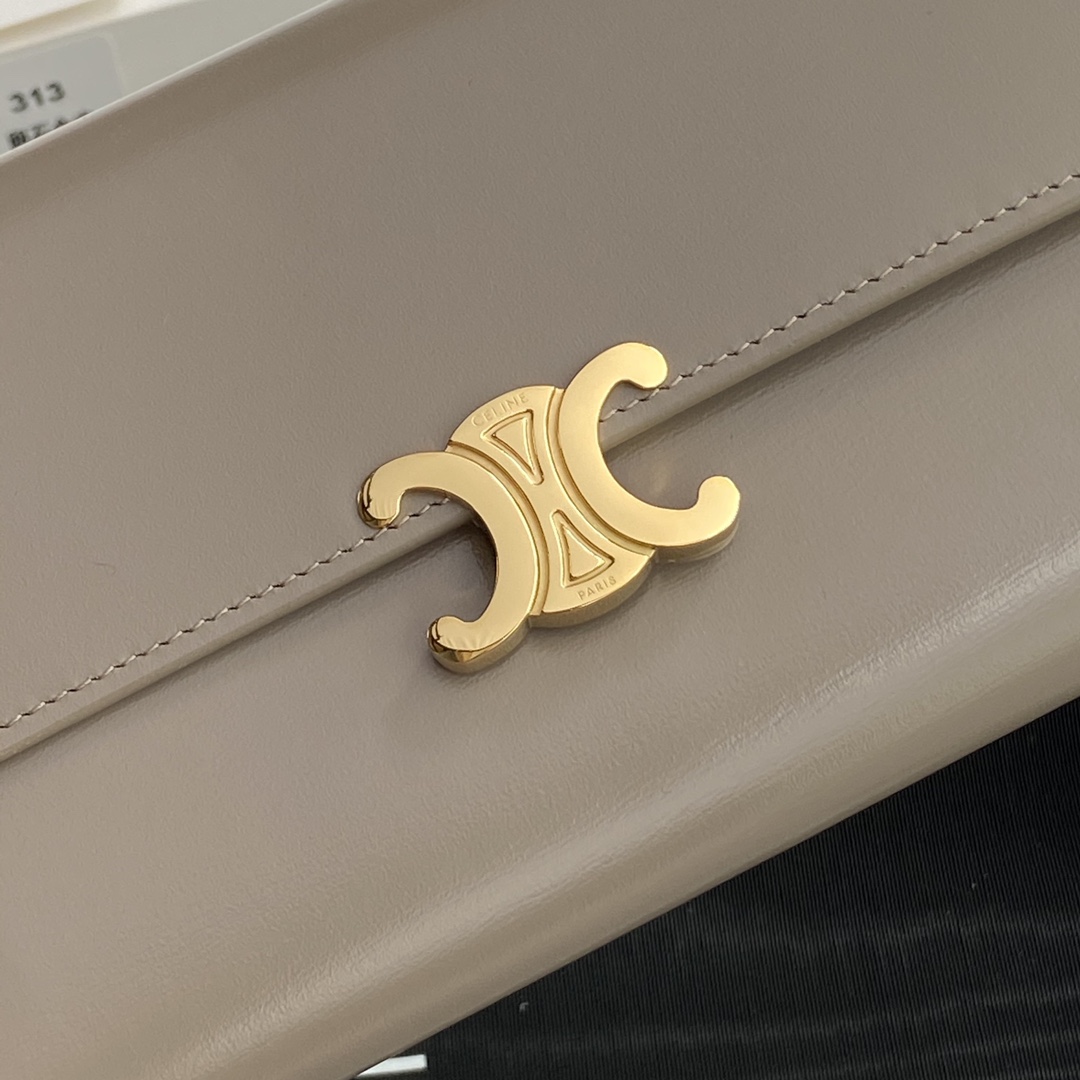 Celine 纯钢五金 TRIOMPHE亮泽牛皮革钱包/2024小赛