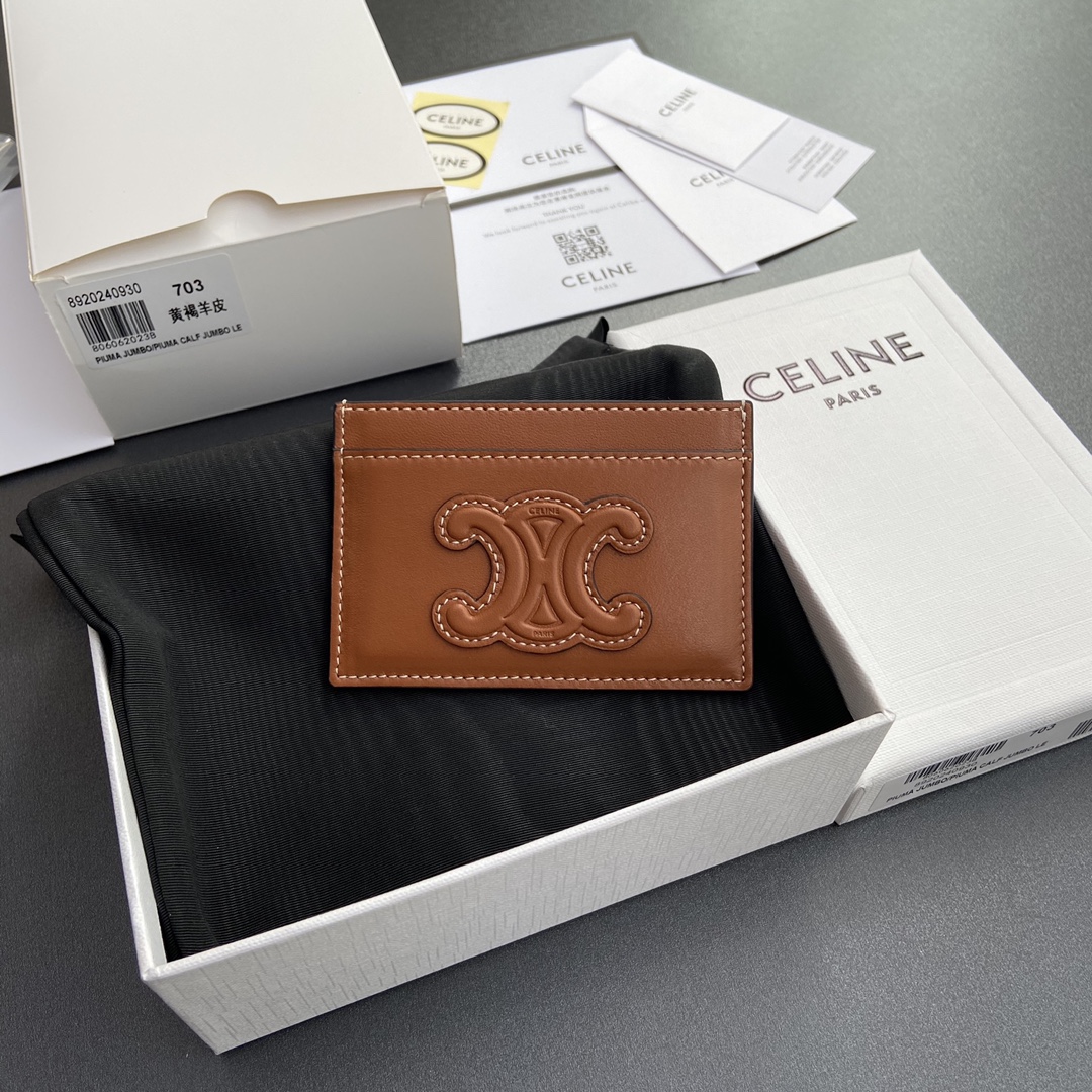 NO:186488,【Excellent pure steel hardware original leather】 TRIOMPHE shiny sheep leather card bag/Xiaosai 2 card gravel 1 flat pocket Number: 10B703EMJ.04LU 703 Yellow-brown full leather (sheepskin) Size: w11×h7.5×2cm, Celine wallet, celine, wallets, sheepskin19860909【特级纯钢五金原厂皮】 TRIOMPHE亮泽羊皮革卡包/小赛 2個卡糟 1個扁平口袋 编号:10B703EMJ.04LU 703 黃褐全皮（羊皮） 尺寸:w11×h7.5×2cm,赛琳钱包,celine,wallets,sheepskin,Bag