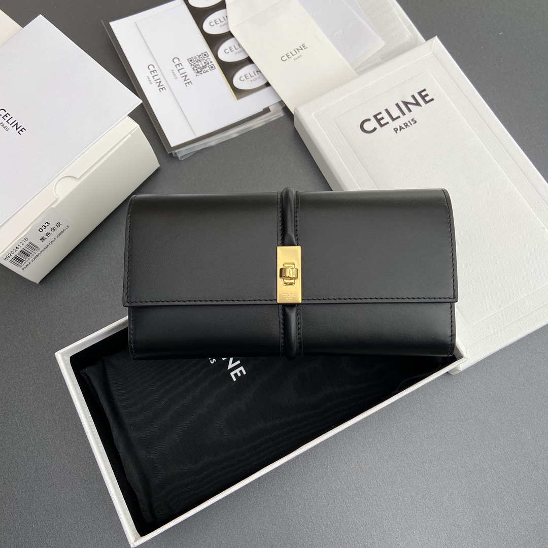 NO:187500,【Original leather of premium pure steel hardware】 TRIOMPHE16 shiny cowhide leather wallet Cowhide leather lining/fabric Gold finish Rotary lock opening and closing 1 zipper coupon bag 12 slug 1 banknote bag 2 gusset compartments No.: 10M033CQ7.04LU033 033 Black full leather Size: w10.2×h7.5×d2.5cm, Celine wallet, celine, wallets, cowhide19860909【特级纯钢五金原厂皮】 TRIOMPHE16亮泽牛皮革錢包 牛皮革 牛皮革襯裡/織物 金色飾面 旋轉鎖扣開合 1個拉鏈零錢袋 12個卡糟 1個紙幣袋 2個角撐隔層 编号:10M033CQ7.04LU033 033 黑色全皮 尺寸:w10.2×h7.5×d2.5cm,赛琳钱包,celine,wallets,cowhide,Bag