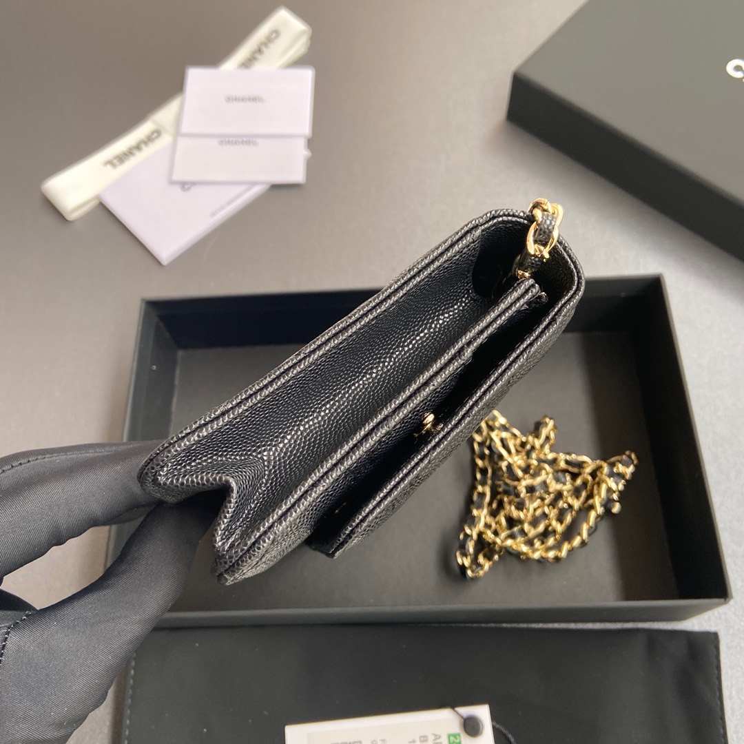 NO:384299,Xiaoxiang imported Italian pellet calfskin. Item number: A. Price: Size: w20×h13×d3.5cm. Color: Black fine ball pattern gold steel mark, Chanel wallet, chanel, wallets, cowhide19860909小香进口意大利顆粒小牛皮 货号:A 价格: 尺寸:w20×h13×d3.5cm 颜色:黑色細球紋金色鋼唛,香奈儿钱包,chanel,wallets,cowhide,Bag