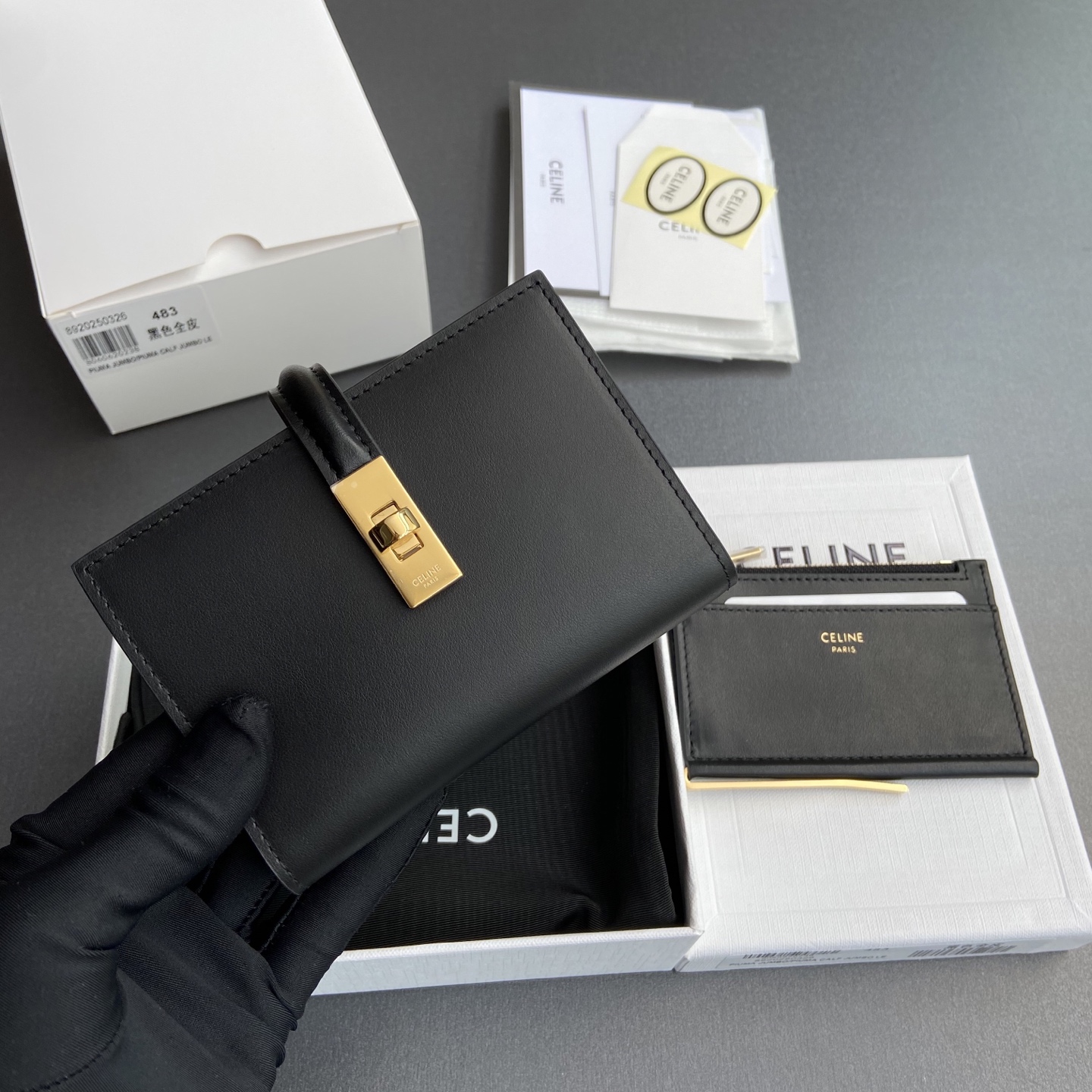 Celine 纯钢五金 TRIOMPHE16亮泽牛皮革錢包