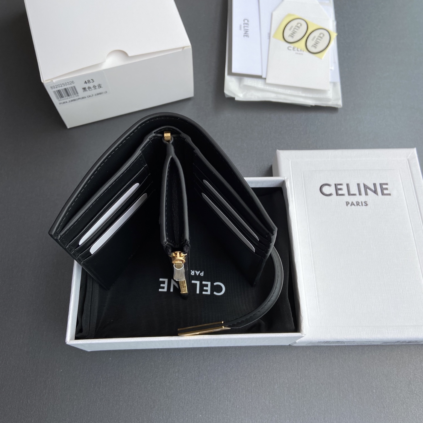 Celine 纯钢五金 TRIOMPHE16亮泽牛皮革錢包