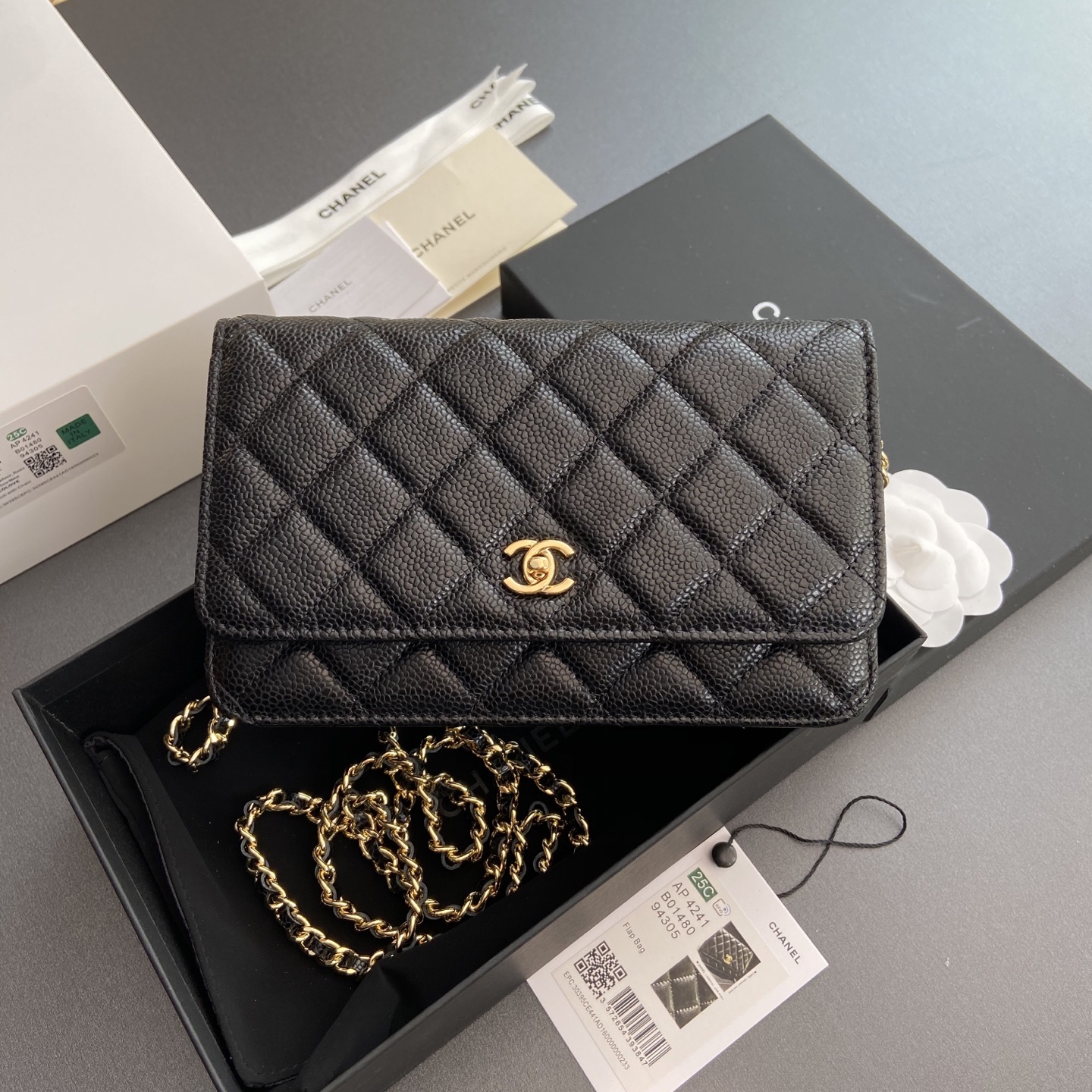 NO:673180,Xiaoxiang imported Italian caviar cowhide [upgraded version] Item number: A Size: w20×h13×d3.5cm Color: black ball pattern gold steel mark, chanel wallet, chanel, wallets, cowhide19860909小香进口意大利魚子醬牛皮【升級版】 货号:A 尺寸:w20×h13×d3.5cm 颜色:黑色球紋金色鋼唛,chanel钱包,chanel,wallets,cowhide,欧美剧