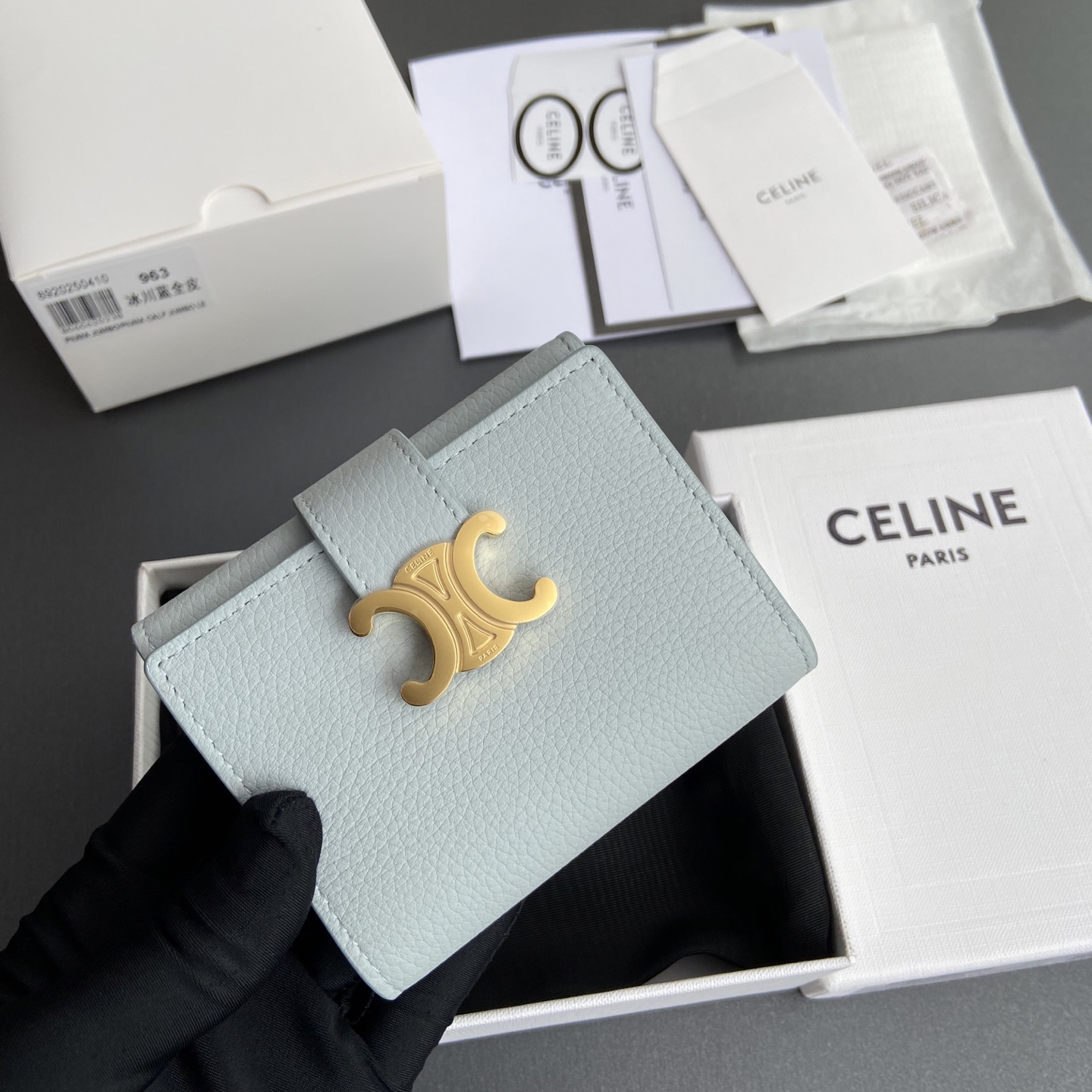 Celine 纯钢五金 VICTOIRE柔軟牛皮革钱包/新款