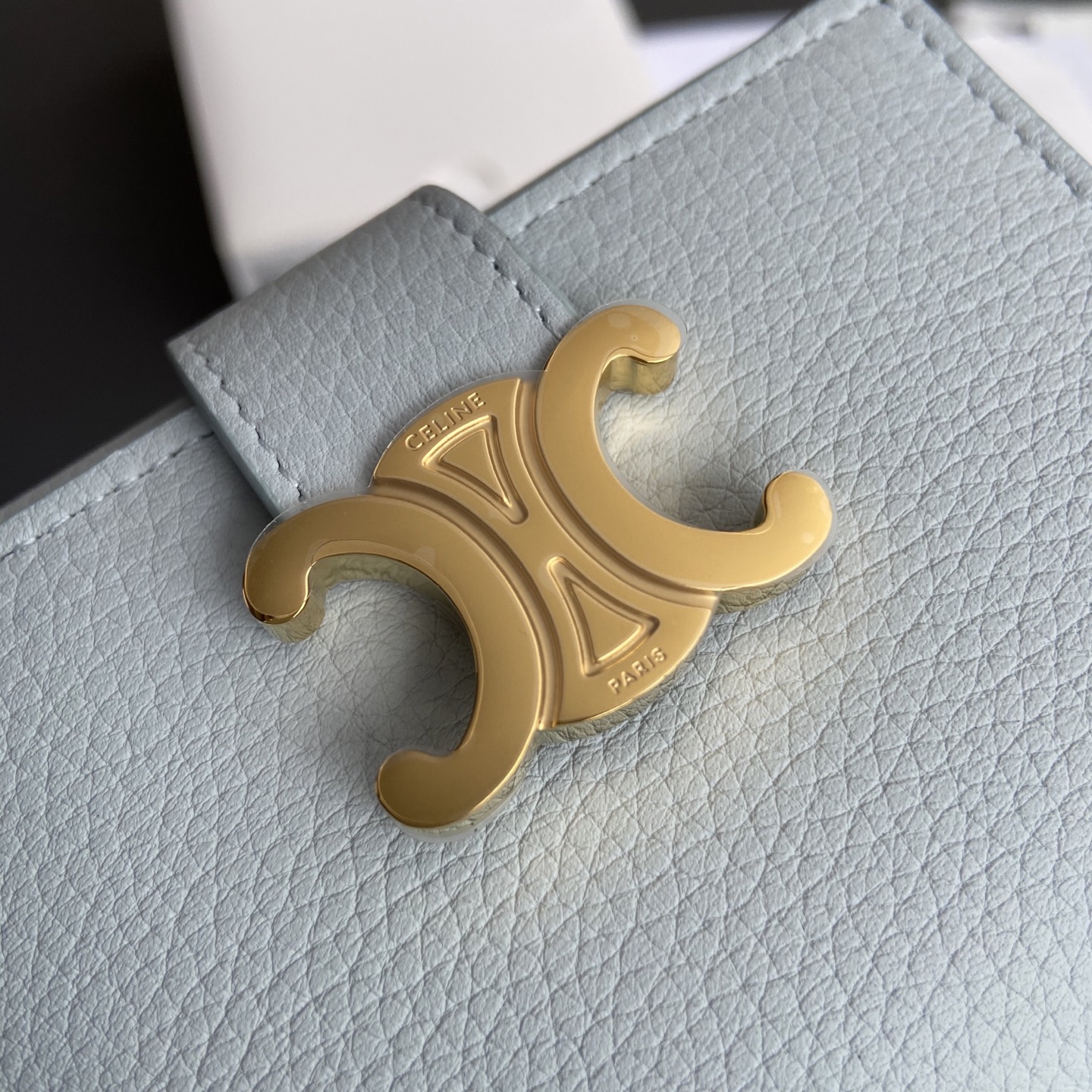 Celine 纯钢五金 VICTOIRE柔軟牛皮革钱包/新款