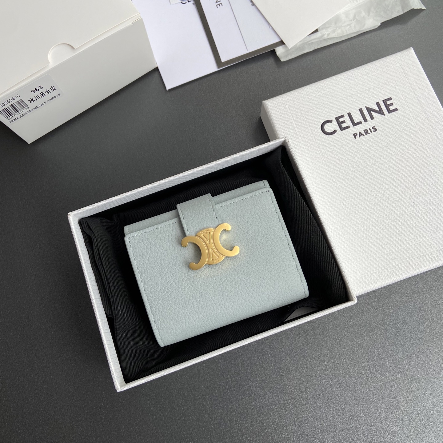 Celine 纯钢五金 VICTOIRE柔軟牛皮革钱包/新款
