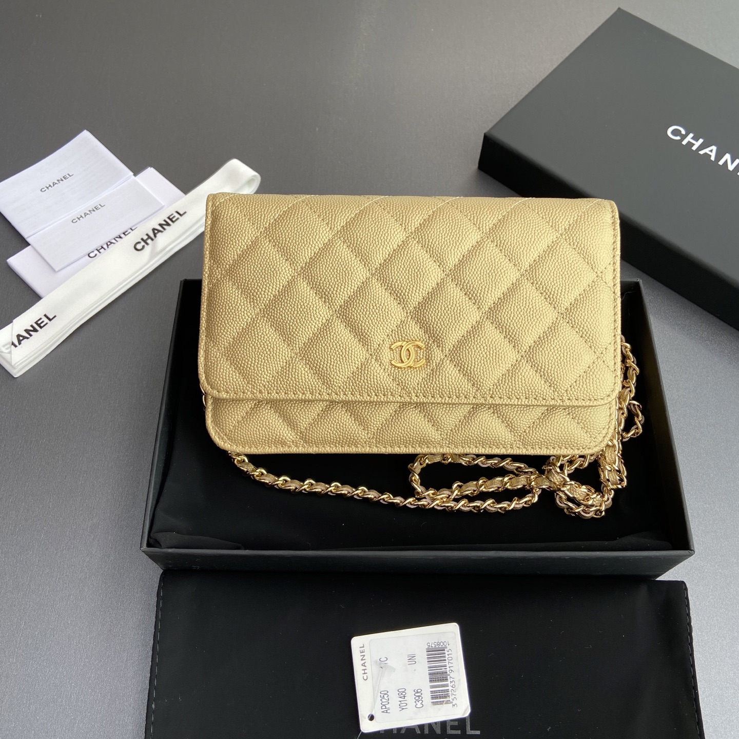 NO:338248,Xiaoxiang imported Italian pellet calfskin. Item number: AP Size: w20×h13×d3.5cm Color: Gold fine ball pattern gold steel mark, CHANEL, chanel, cowhide19860909小香进口意大利顆粒小牛皮 货号:AP 尺寸:w20×h13×d3.5cm 颜色:金細球紋金色鋼唛,CHANEL,chanel,cowhide,Bag