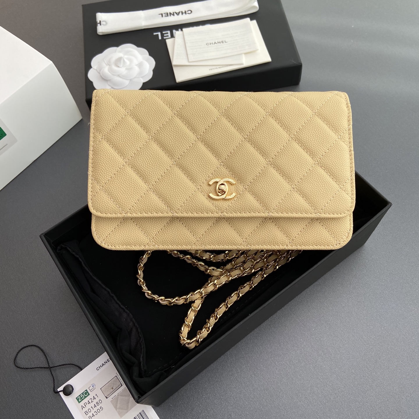 NO:673172,Xiaoxiang imported Italian lambskin [upgraded version] Item number: A Size: w20×h13×d3.5cm Color: apricot fine ball pattern gold steel mark, chanel wallet, chanel, wallets, sheepskin19860909小香进口意大利小羊皮【升級版】 货号:A 尺寸:w20×h13×d3.5cm 颜色:杏色細球紋金色鋼唛,chanel钱包,chanel,wallets,sheepskin,欧美剧