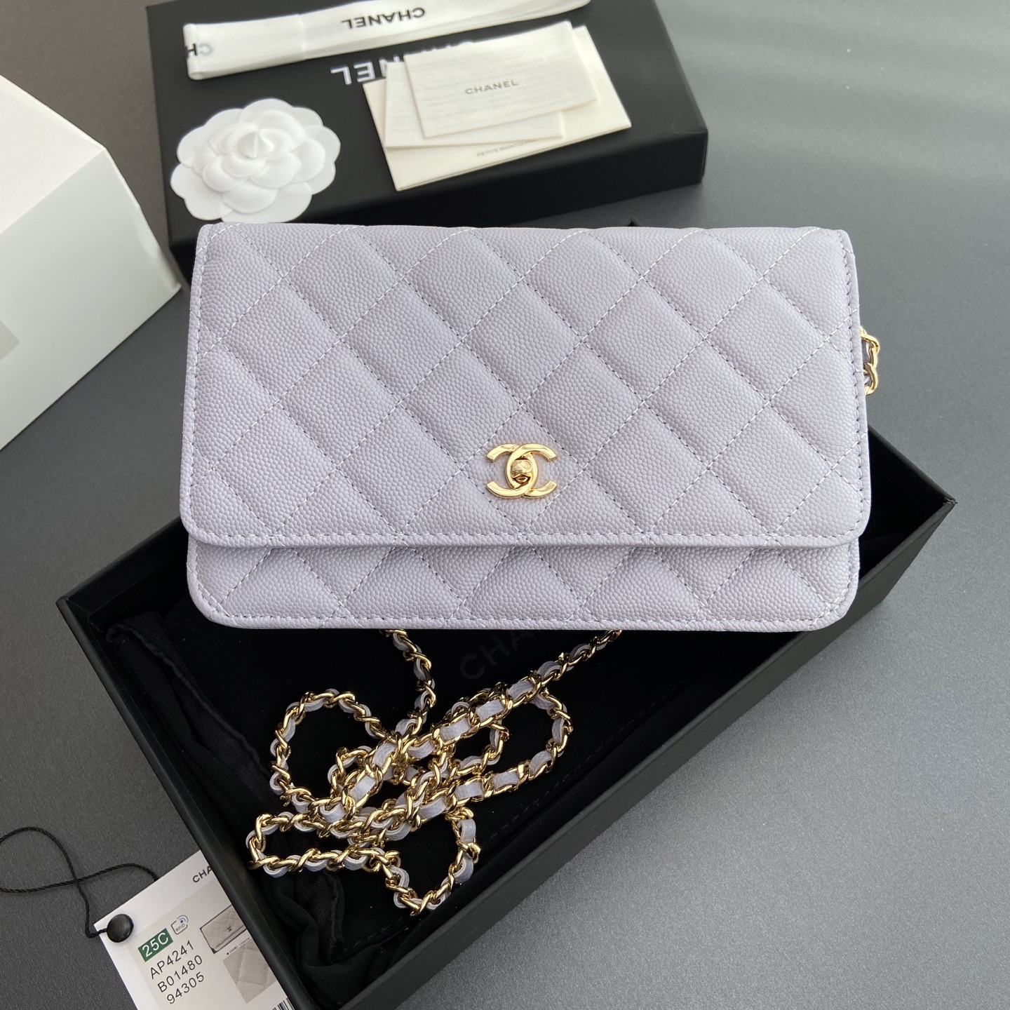 NO:673179,Xiaoxiang imported Italian lambskin [upgraded version] Item number: A Size: w20×h13×d3.5cm Color: light purple fine ball pattern gold steel mark, chanel wallet, chanel, wallets, sheepskin19860909小香进口意大利小羊皮【升級版】 货号:A 尺寸:w20×h13×d3.5cm 颜色:淺紫細球紋金色鋼唛,chanel钱包,chanel,wallets,sheepskin,欧美剧