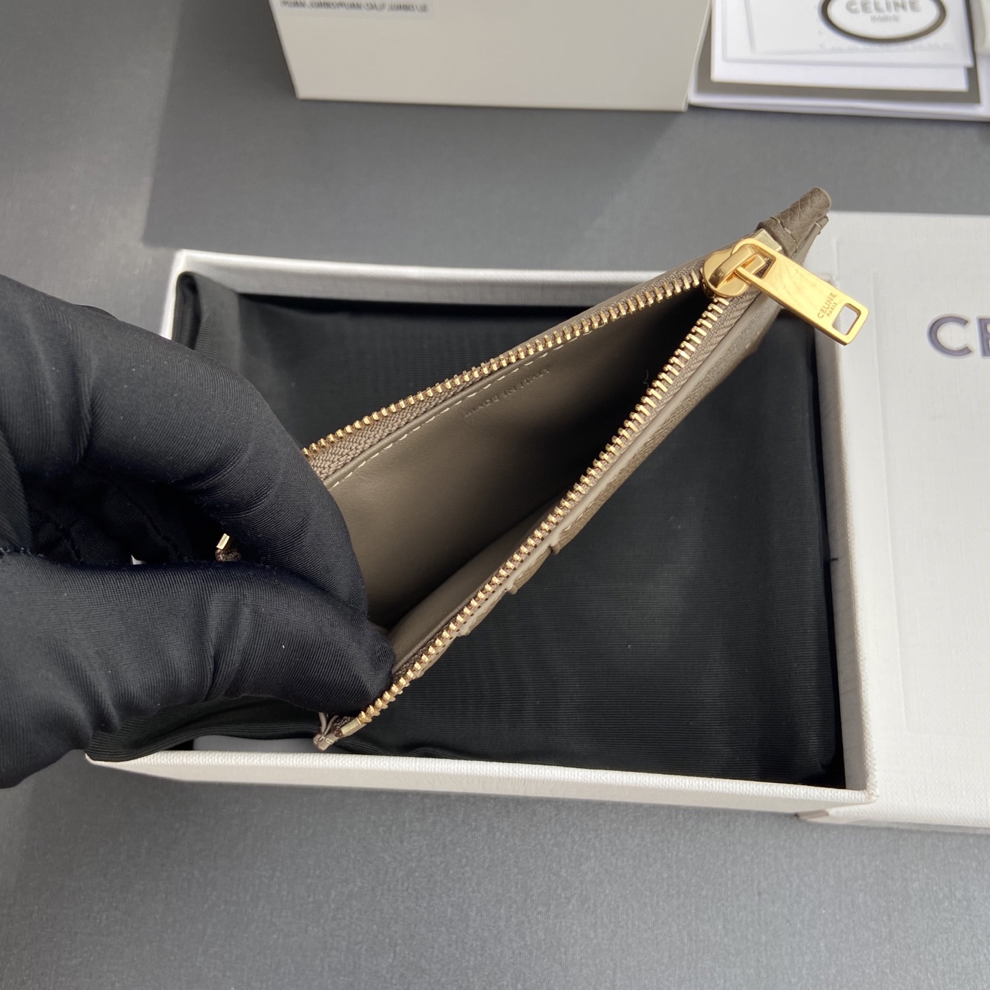 Celine Essentials Zip Card Holder in Grained Leather - Compact & Stylish 8 i1748937933321 9004 0 6