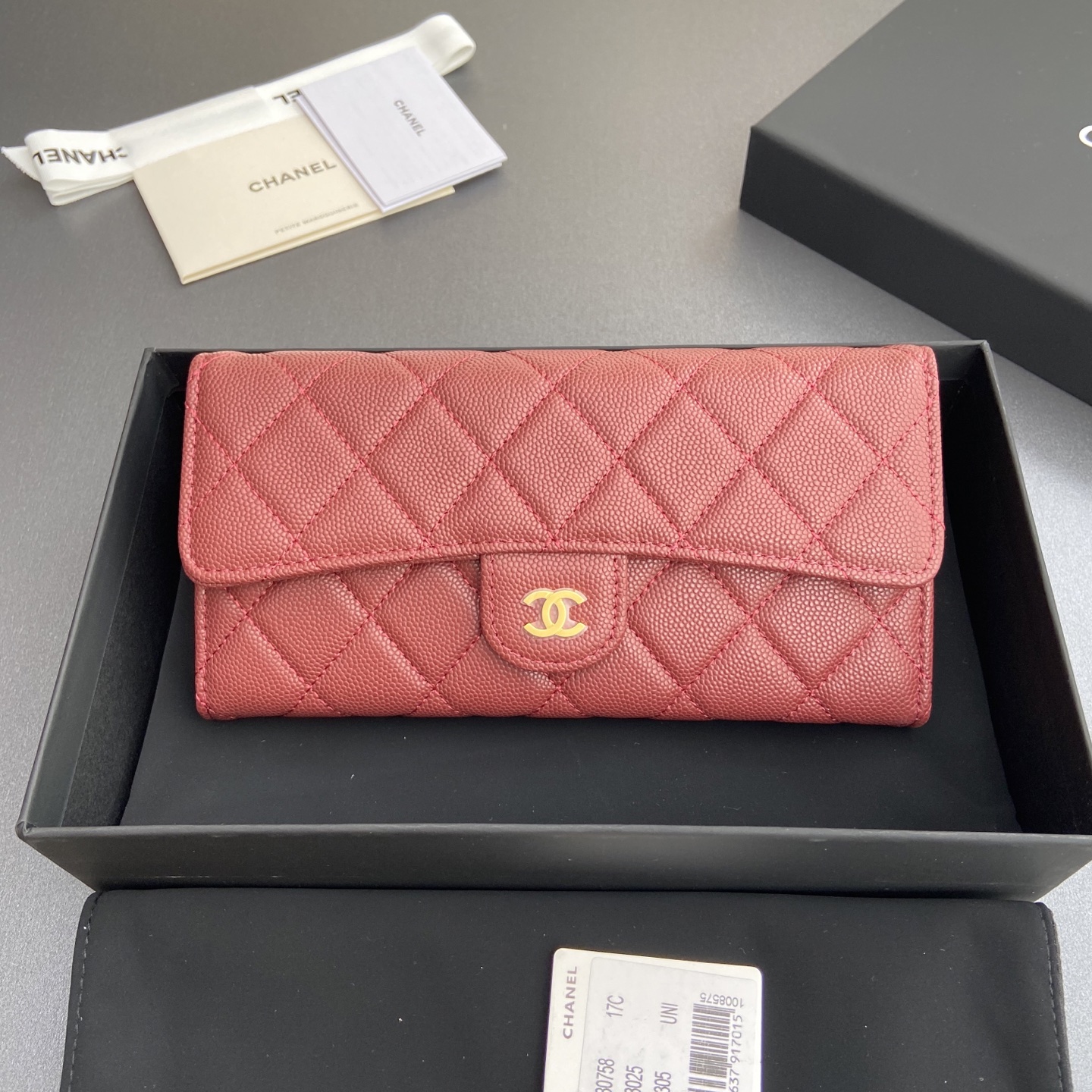 NO:673551,Xiaoxiang imported Italian grained calfskin Item number: A80758 Price Size: w19×h10.5×3cm Color: burgundy fine ball grain leather gold steel mark, chanel wallet, chanel, wallets, cowhide19860909小香进口意大利颗粒小牛皮 货号:A80758 价格 尺寸:w19×h10.5×3cm 颜色:酒紅细球纹皮金色钢唛,chanel钱包,chanel,wallets,cowhide,欧美剧