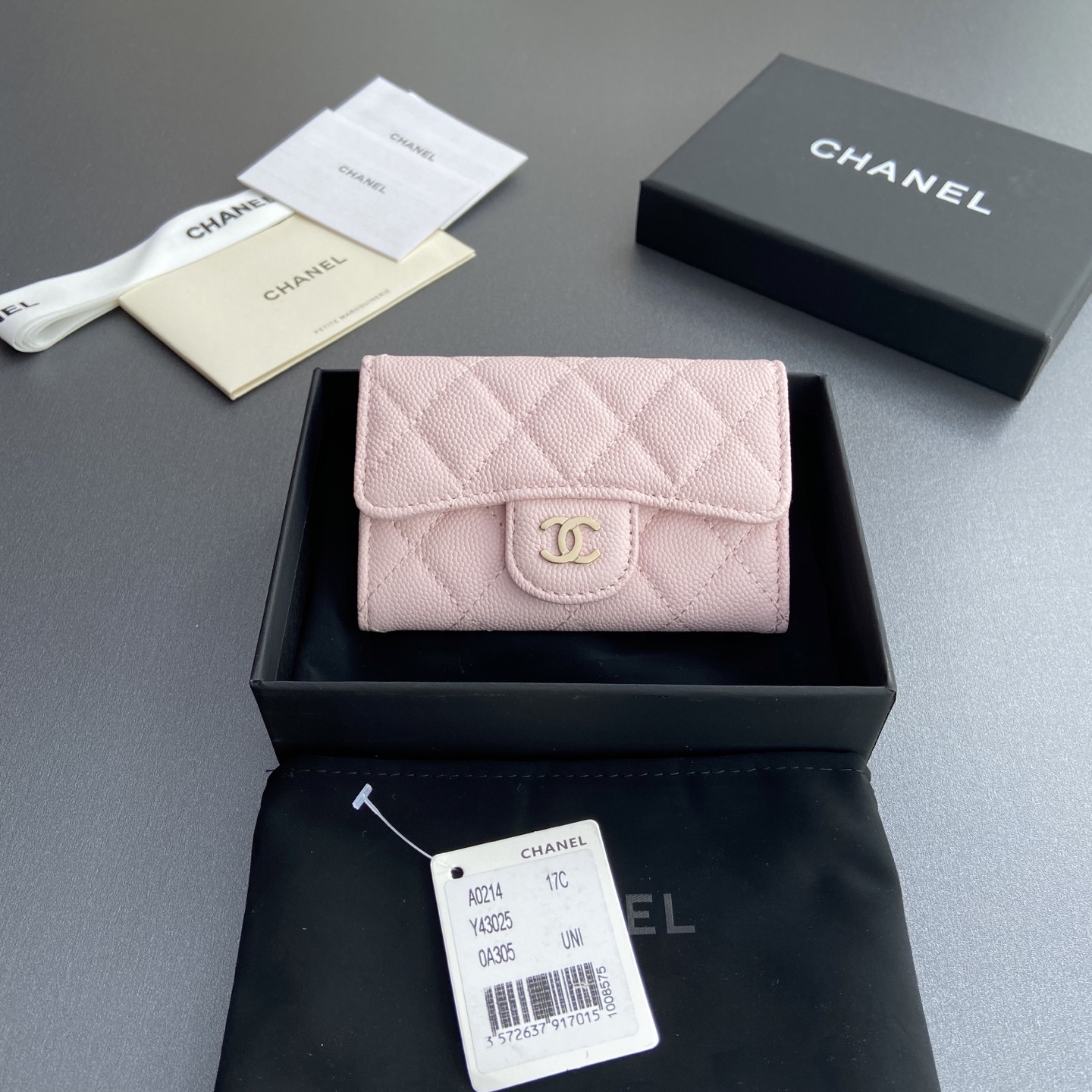 NO:574640,Xiaoxiang imported Italian leather Item number: A Price: Size: w11×h7cm Color: light pink fine ball pattern light gold steel mark, Chanel wallet, chanel, wallets19860909小香进口意大利皮 货号:A  价格: 尺寸:w11×h7cm 颜色:淺粉细球纹淺金色钢唛,香奈儿钱包,chanel,wallets,Bag