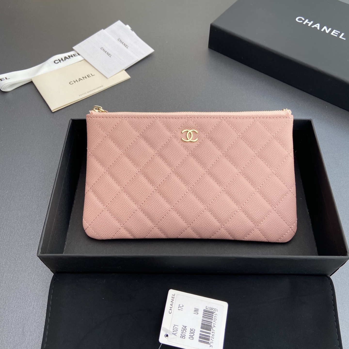 NO:581717,Xiaoxiang imported Italian grained calfskin Item number: A1071 Price Size: w20×h12×d1.5 Color: light pink fine ball grain leather light pink steel mark, Chanel wallet, chanel, wallets, cowhide19860909小香进口意大利颗粒小牛皮 货号:A1071 价格 尺寸:w20×h12×d1.5 颜色:淺粉细球纹皮淺粉钢唛,香奈儿钱包,chanel,wallets,cowhide,Bag