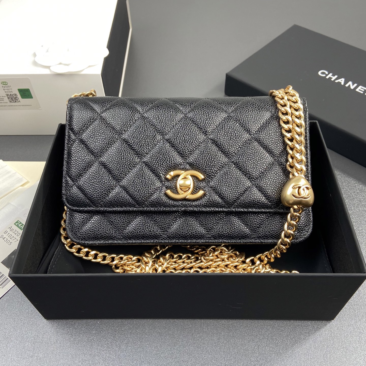 NO:713823,Xiaoxiang imported Italian lambskin [upgraded version] Item number: A1 Price: Size: w20×h13×d3.5cm Color: black fine ball pattern gold hardware, chanel wallet, chanel, wallets, sheepskin19860909小香进口意大利小羊皮【升級版】 货号:A1 价格: 尺寸:w20×h13×d3.5cm 颜色:黑色細球紋金色五金,chanel钱包,chanel,wallets,sheepskin,欧美剧