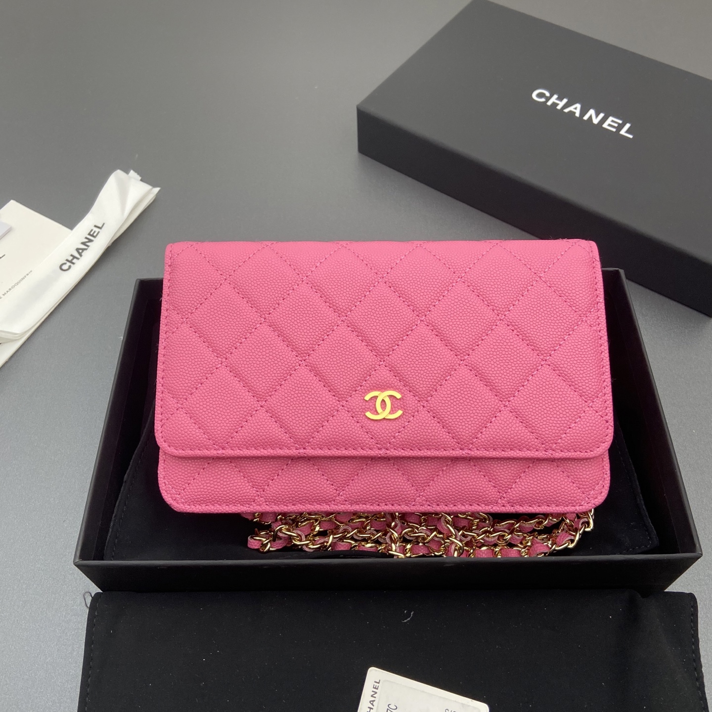 NO:713819,Xiaoxiang imported Italian caviar cowhide Item number: A Price: Size: w20×h13×d3.5cm Color: plum red fine ball pattern gold steel mark, chanel wallet, chanel, wallets, cowhide19860909小香进口意大利鱼子酱牛皮 货号:A 价格: 尺寸:w20×h13×d3.5cm 颜色:梅紅細球紋金色鋼唛,chanel钱包,chanel,wallets,cowhide,欧美剧