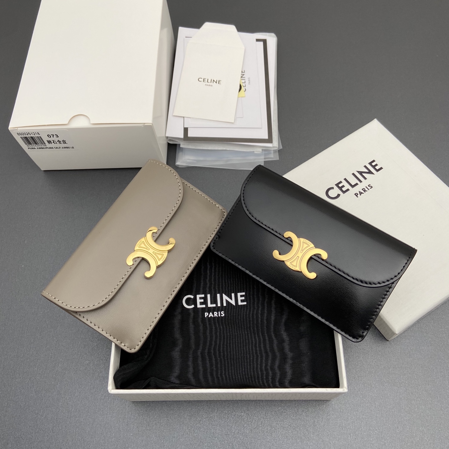 NO:718299,[Special grade pure steel hardware original leather] Cowhide flip-top zippered card holder with button metal opening and closing 1 main compartment 4 card slots 1 zippered inner pocket 1 external flat bag No.: 10CQH.04LU 072 073 072 Size: w13×h8×d1cm, celine wallet, celine, wallets, cowhide19860909【特级纯钢五金原厂皮】牛皮翻蓋內帶拉鏈卡包 按鈕式金屬開合 1個主隔層 4個卡槽 1个拉鏈內袋 1个外置扁平袋 编号:10CQH.04LU 072 073 072 尺寸:w13×h8×d1cm,celine钱包,celine,wallets,cowhide,欧美剧