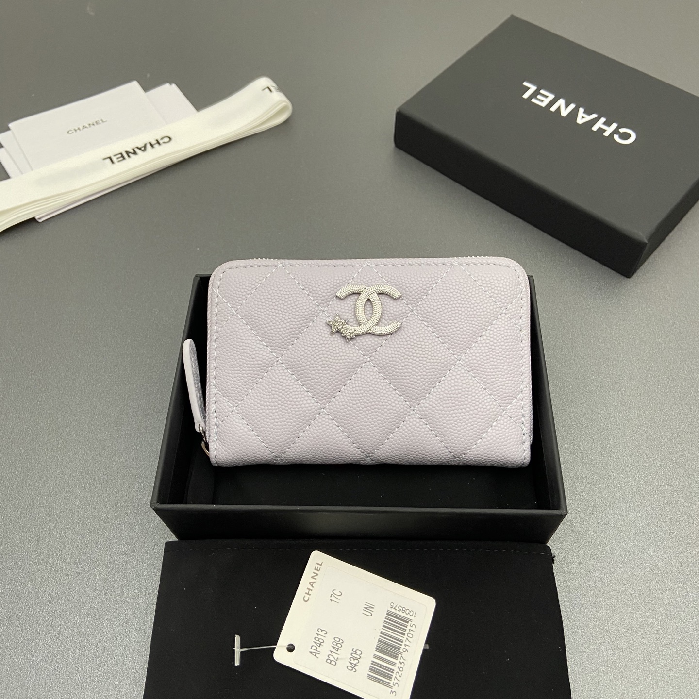 NO:701443,25b new series caviar cowhide with star logo shining brightblibg~zipper bag card bag series 6 card slots, 1 zipper bag Item number: AP 4813 Price 185 Size: w13×h8.5×d2cm Color: light purple fine ball pattern silver star hardware, chanel wallet, chanel, wallets, cowhide1986090925b新款係列魚子醬牛皮搭配星星logo閃亮亮blingblibg~拉鏈包卡包係列 6個卡糟,1個拉鏈袋 货号:AP 4813 价格185 尺寸:w13×h8.5×d2cm 颜色:淺紫細球紋銀色星星五金,chanel钱包,chanel,wallets,cowhide,欧美剧