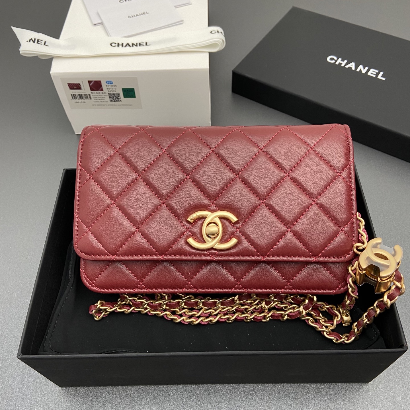 NO:713830,Xiaoxiang imported Italian lambskin 25Bwoc double C snap button adjustable chain, fashionable and classic but not outdated Item number: A Price: Size: w19×h12×d4.5cm Color: burgundy sheepskin gold hardware, chanel wallet, chanel, wallets, sheepskin19860909小香进口意大利小羊皮 25Bwoc雙C按扣可調節鏈條,時尚經典不過時 货号:A 价格: 尺寸:w19×h12×d4.5cm 颜色:酒紅羊皮金色五金,chanel钱包,chanel,wallets,sheepskin,欧美剧
