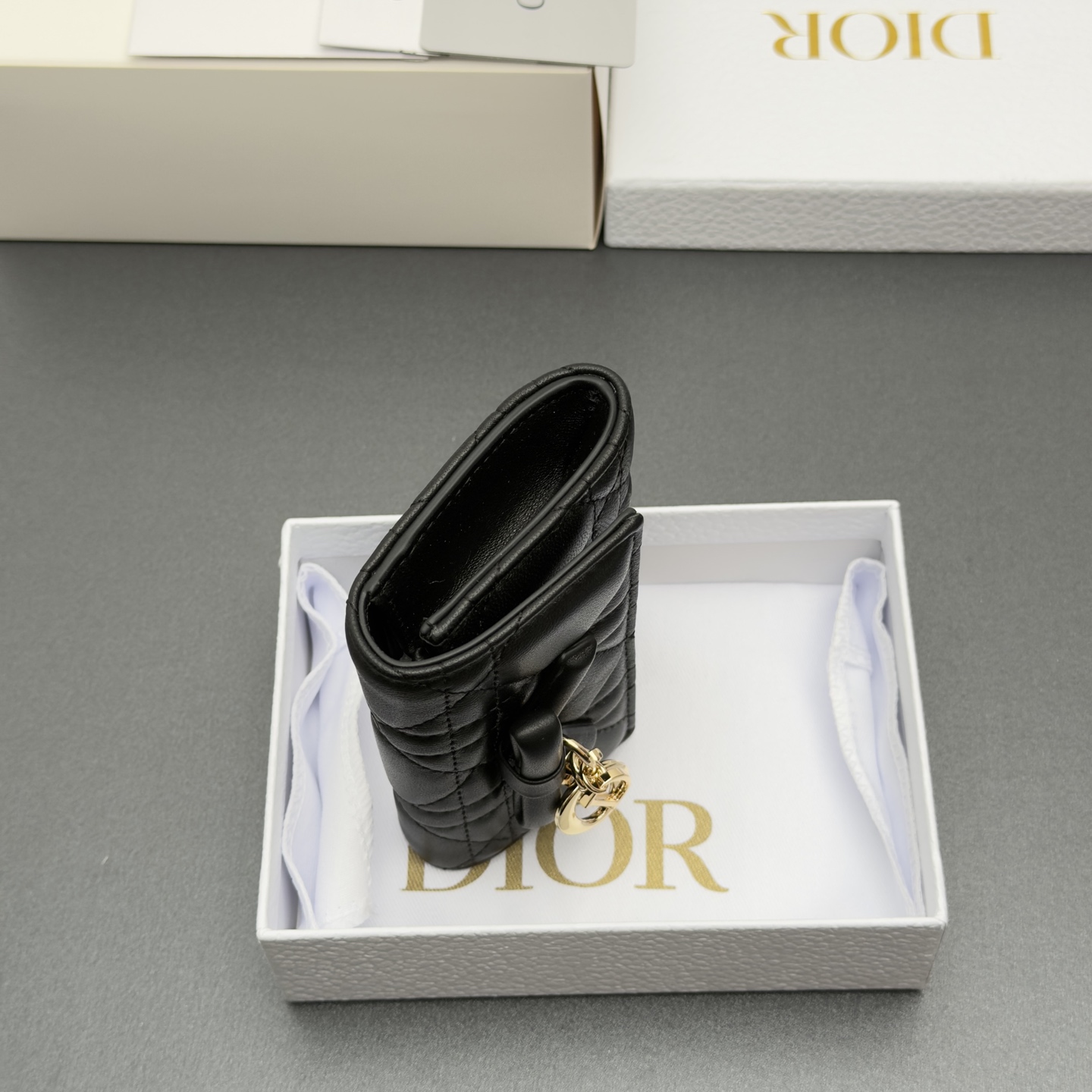 Dior Lady Freesia钱包系列