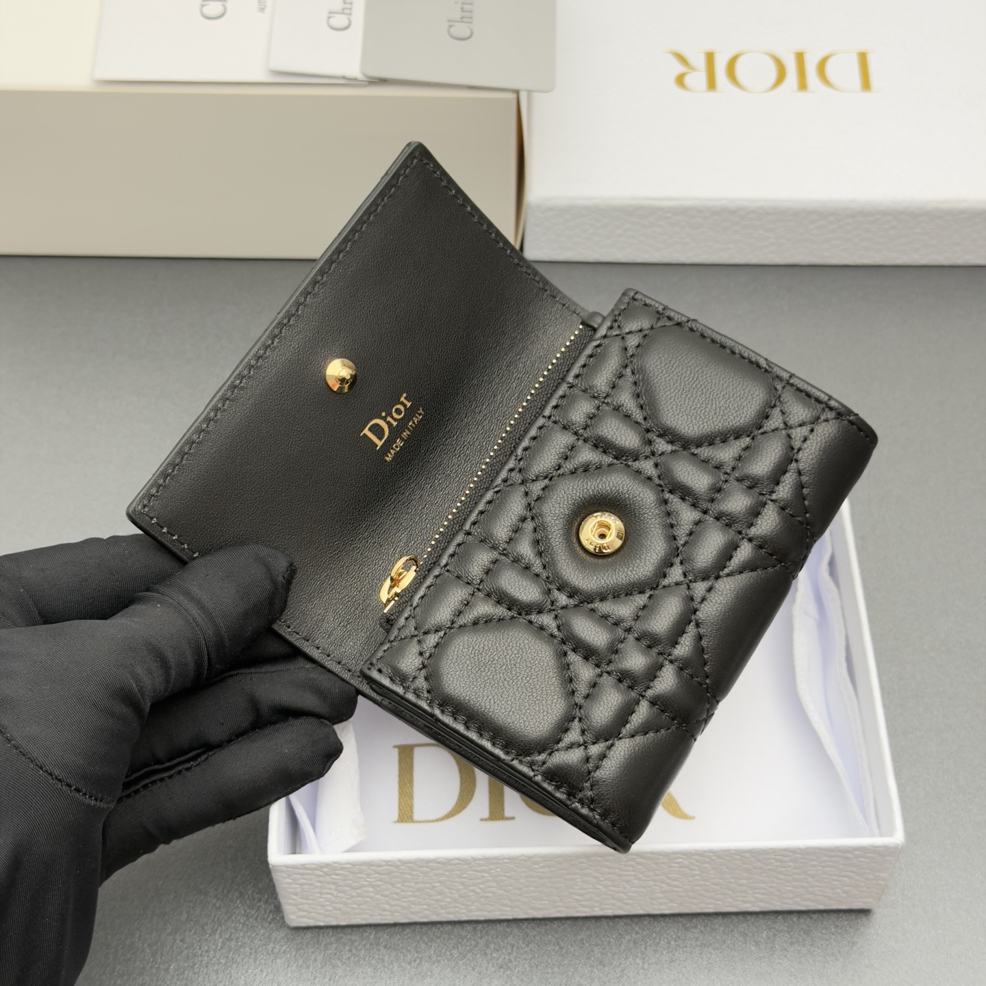 Dior Lady Freesia钱包系列
