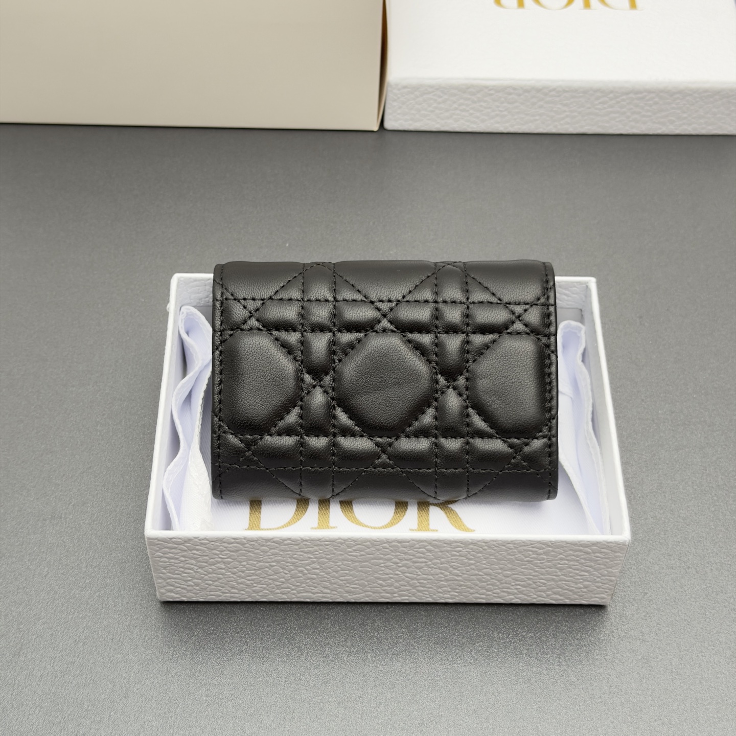Dior Lady Freesia钱包系列