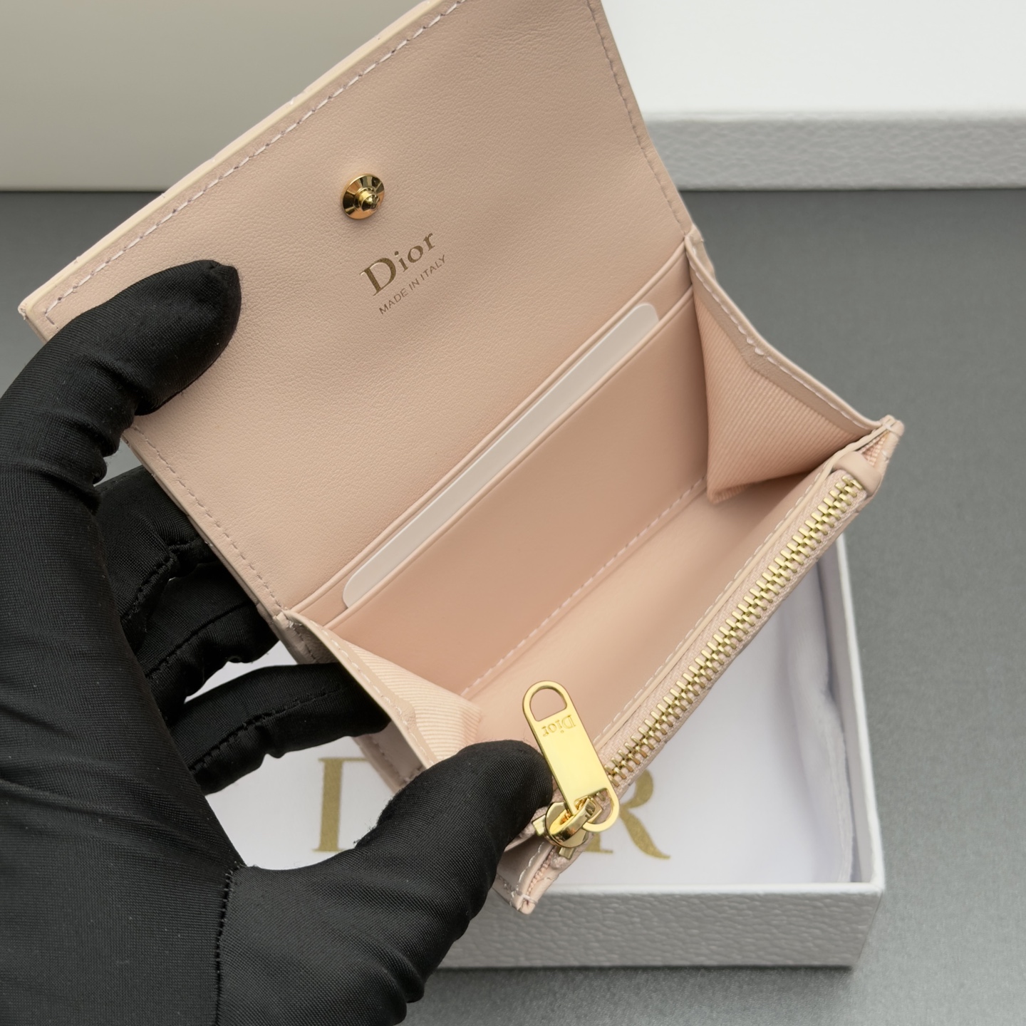 Dior Lady Freesia钱包系列