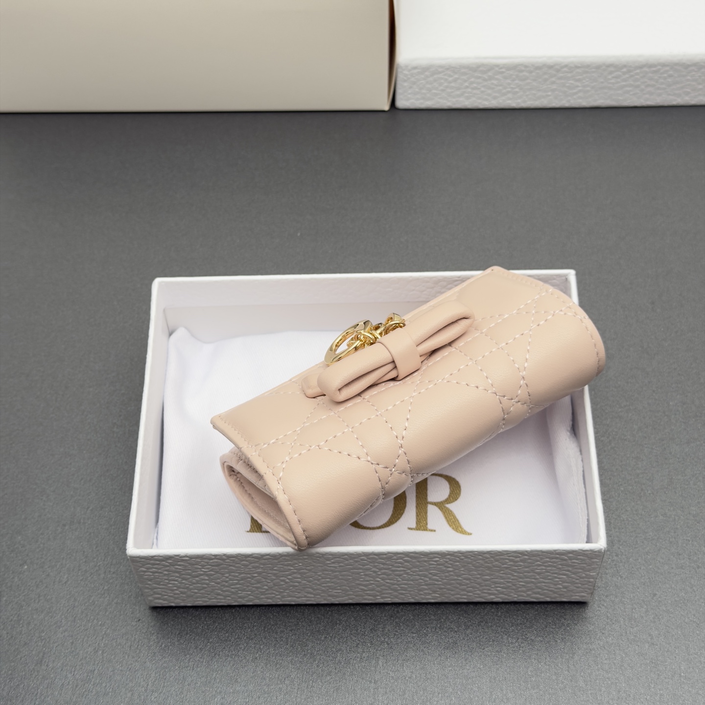 Dior Lady Freesia钱包系列