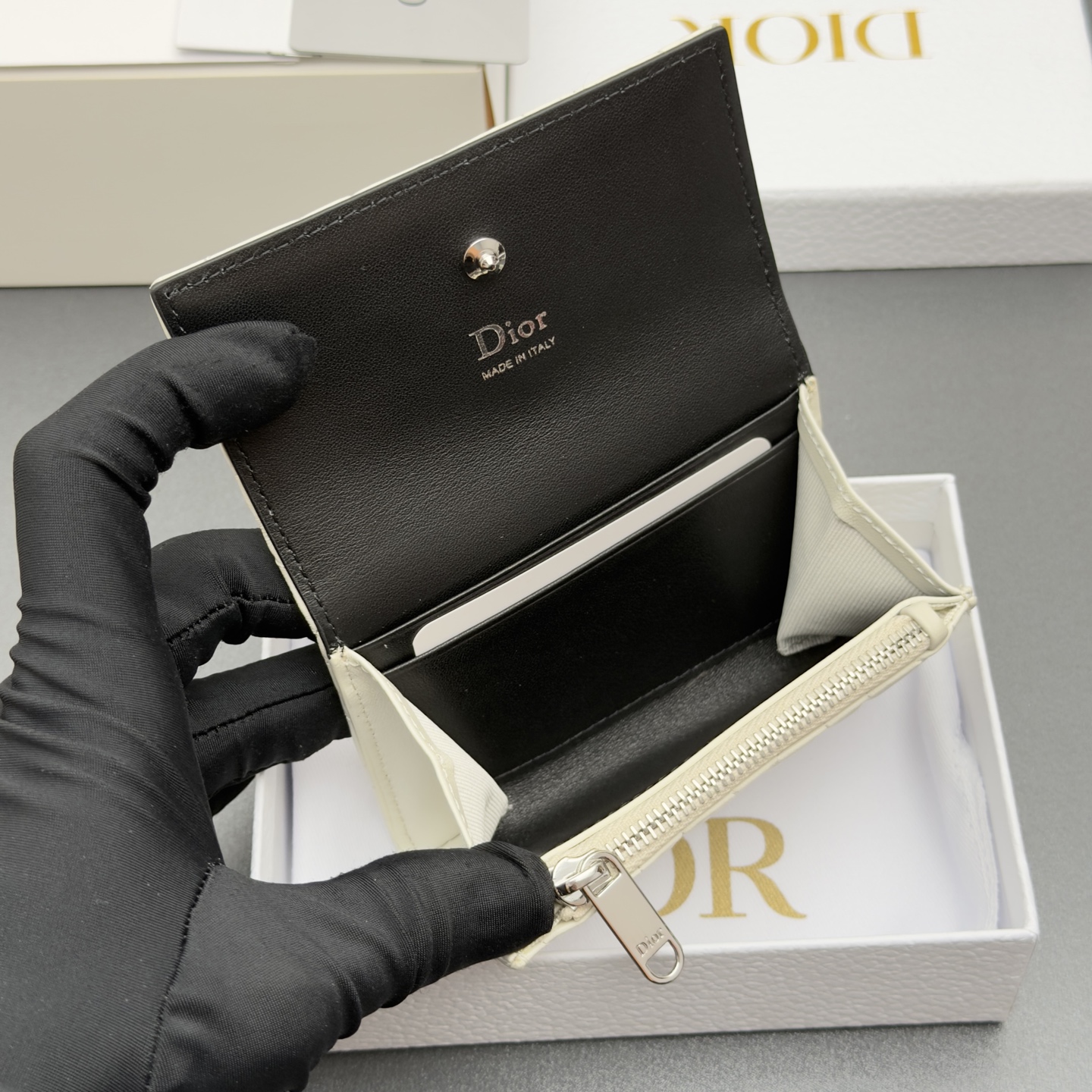 Dior Lady Freesia钱包系列