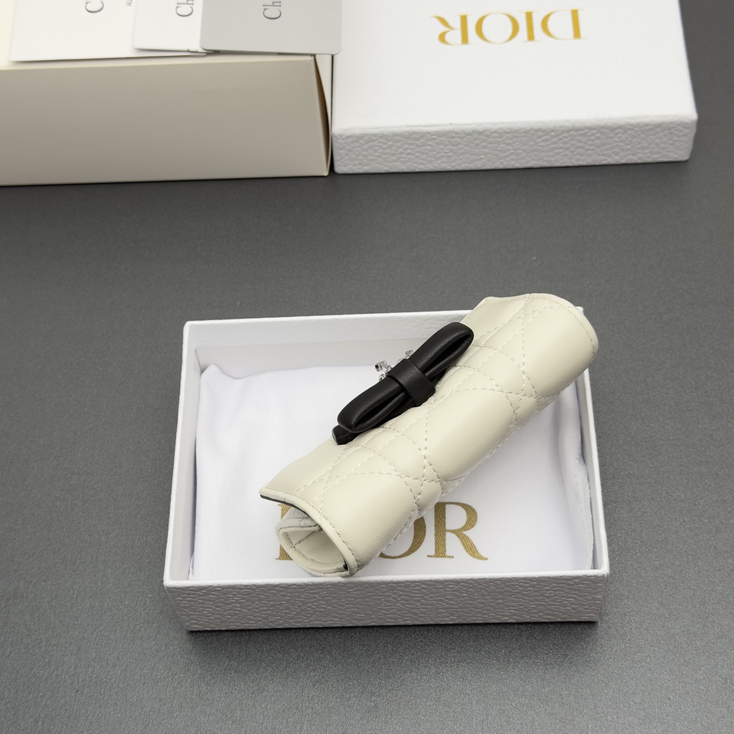 Dior Lady Freesia钱包系列
