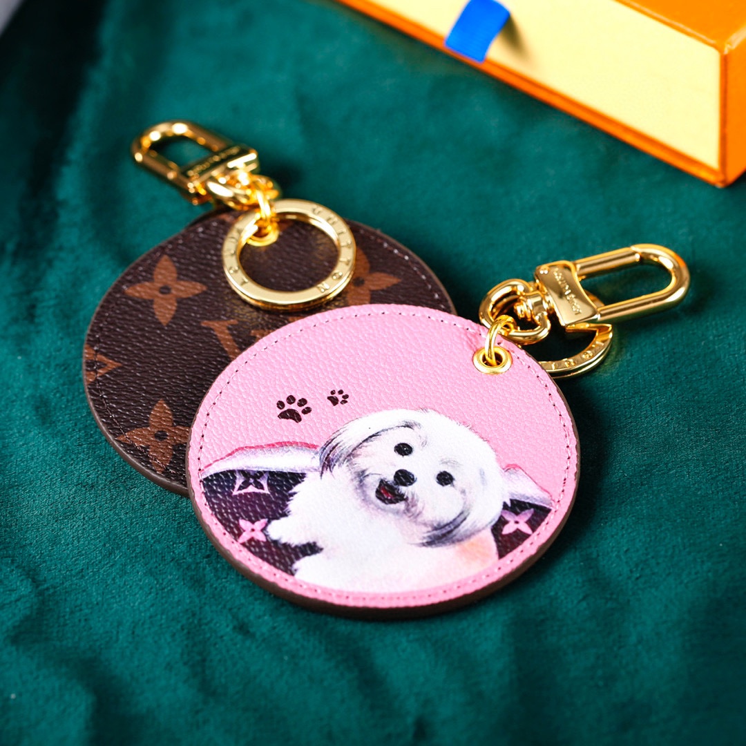 Close up of dog keychain print