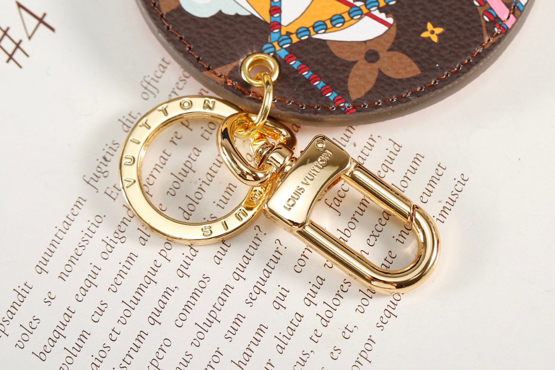 House Collection Round Keychain - Texture Details
