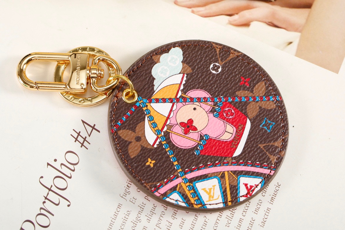 House Collection Round Keychain - Different Angle