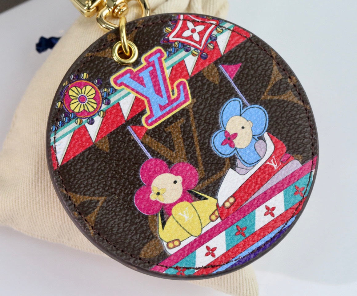 Bumper car keychain shown attached to a set of keys.