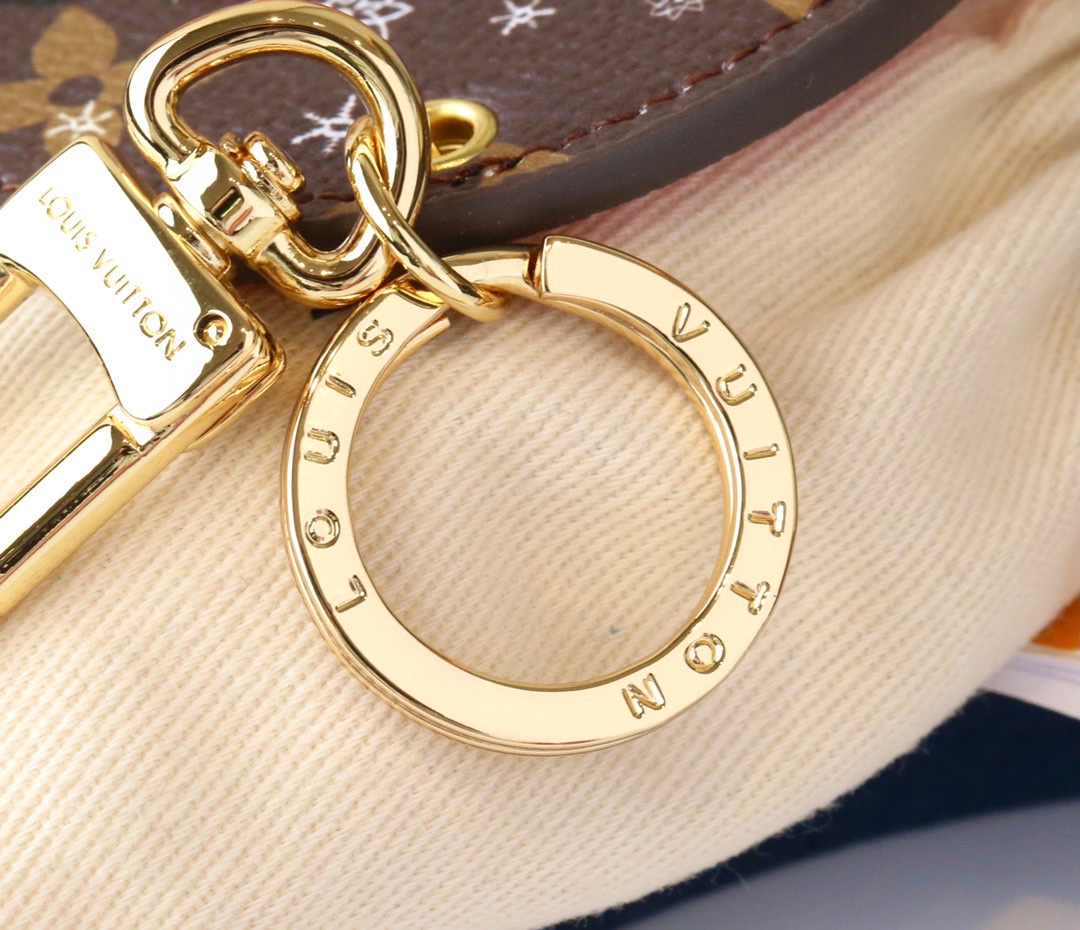 Officer Keychain Detail