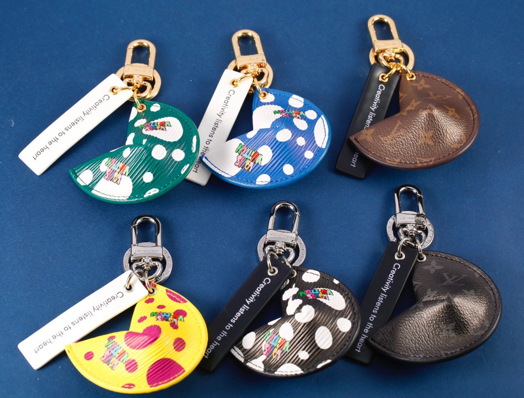 Food Keychain - Water Dumpling Croissant Design