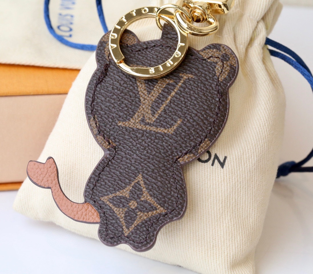 Tiger Keychain in hands