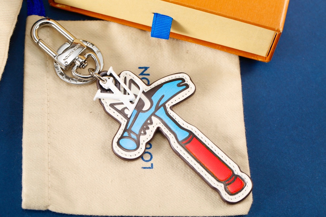 Hammer keychain front view
