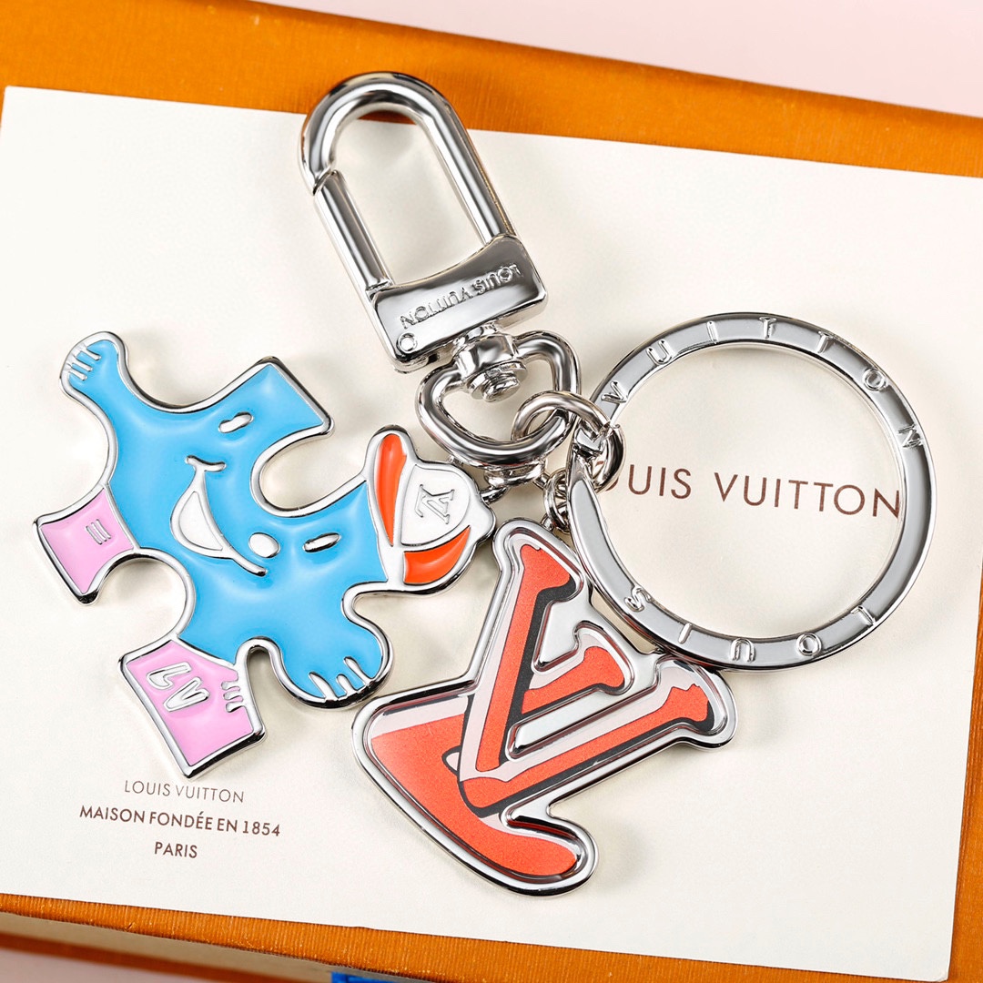 Louis Vuitton Jewelry Necklaces & Pendants Top Sale
 Silver Printing