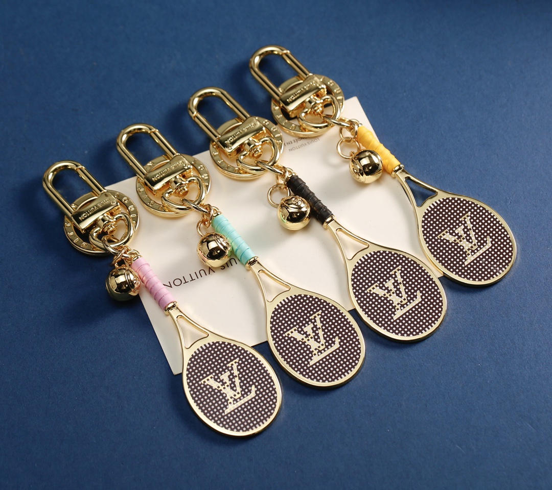 Front view of the tennis racket keychain