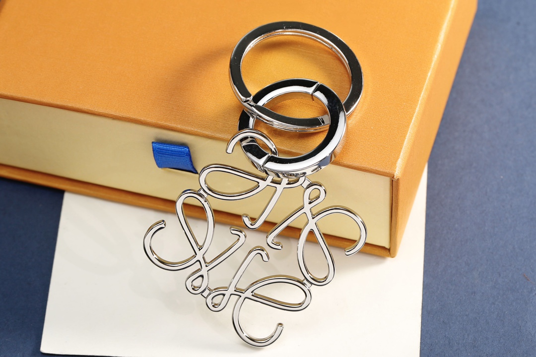 “Innovative 95-Lowell Key Buttons for Bag Security and Style” - 图片 3