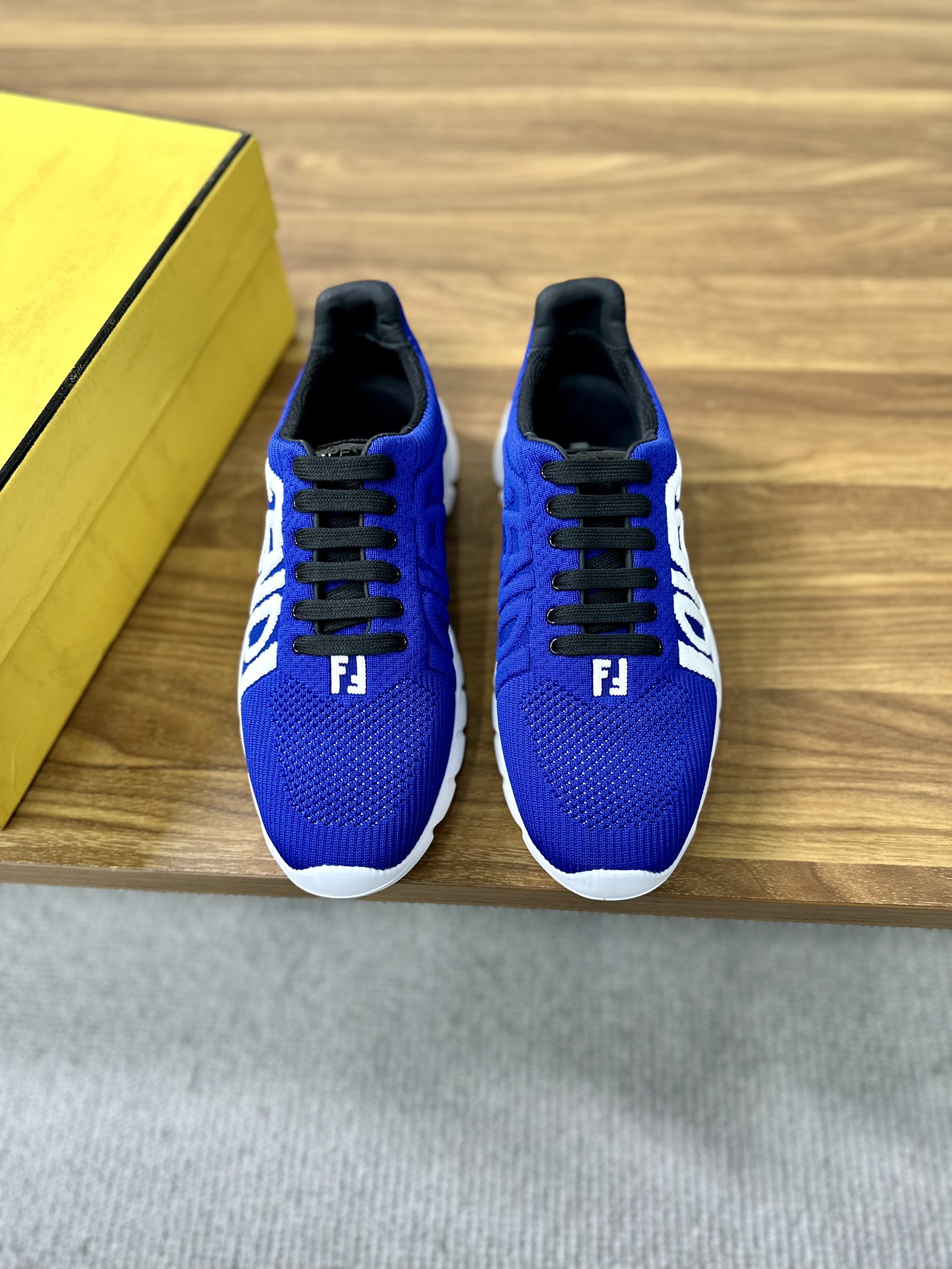 Fendi Chaussures De Sport Hommes Peu importe