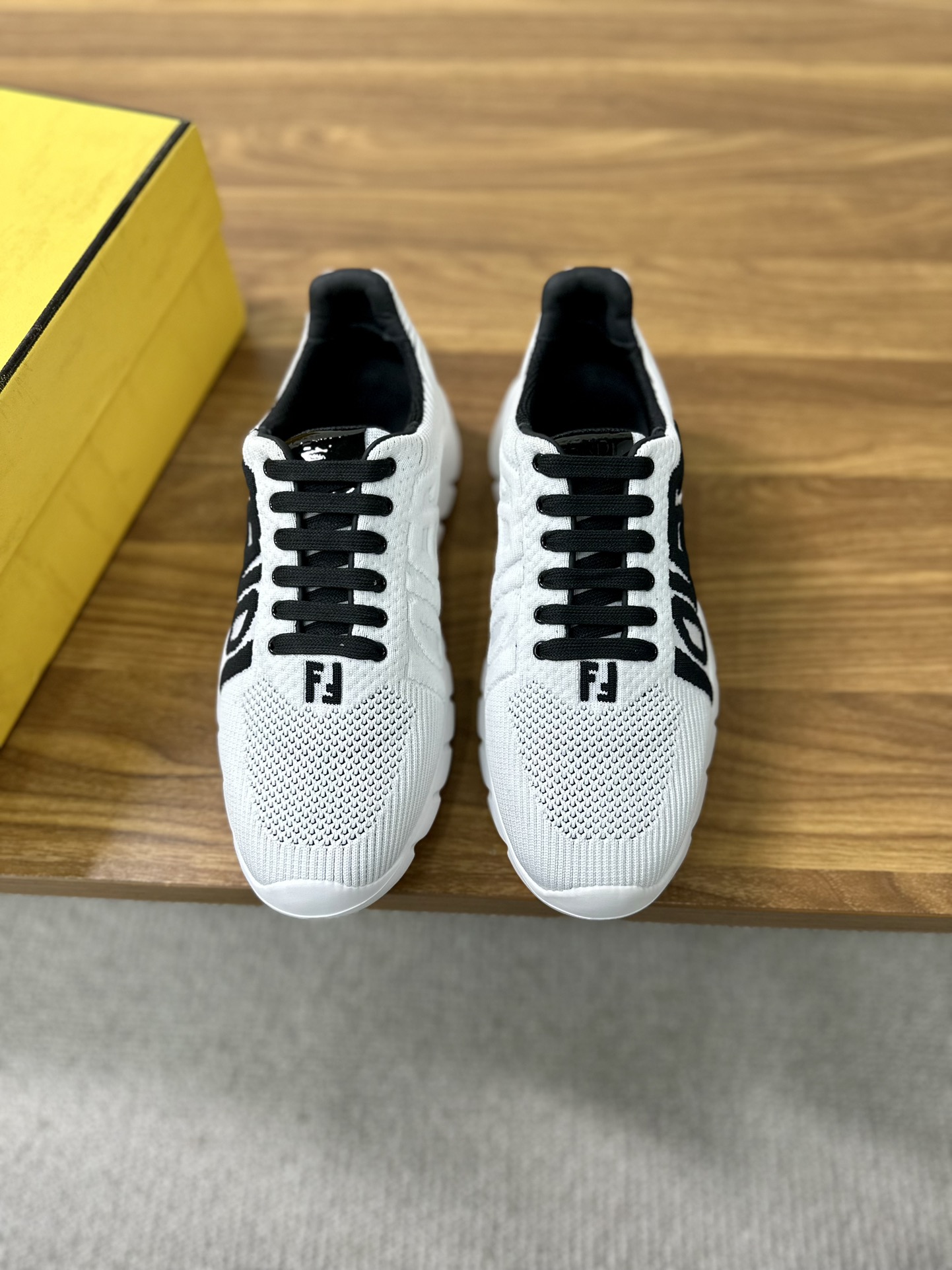 Fendi Chaussures De Sport Hommes Peu importe